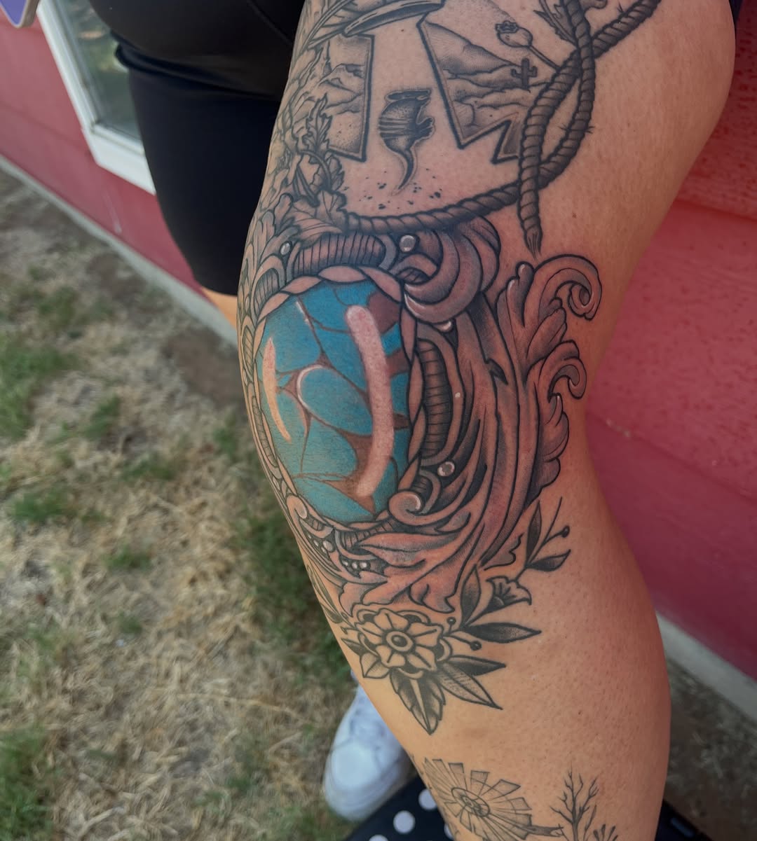 Anchor and rope American traditional tattoo on the thigh by Timmy