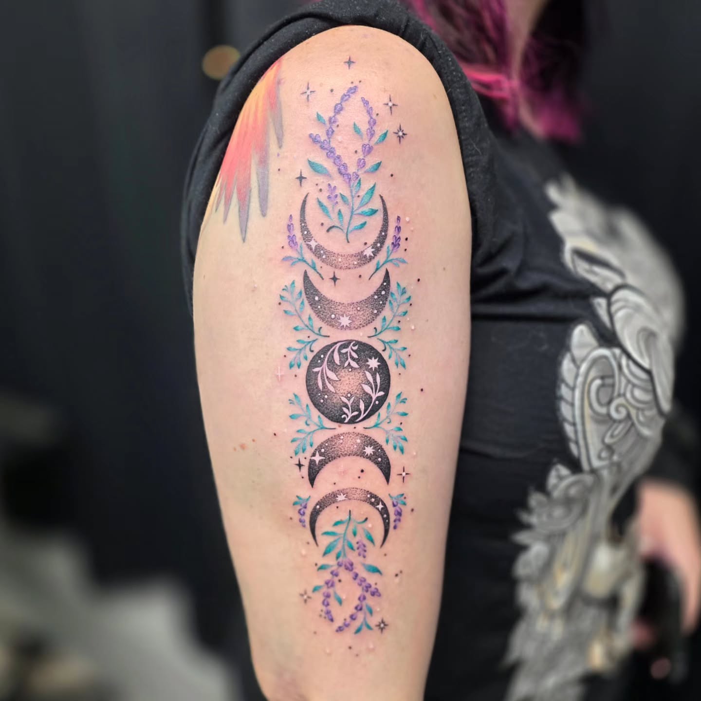 Tattoo by @tatsbykyra1 โ dotwork, watercolor
