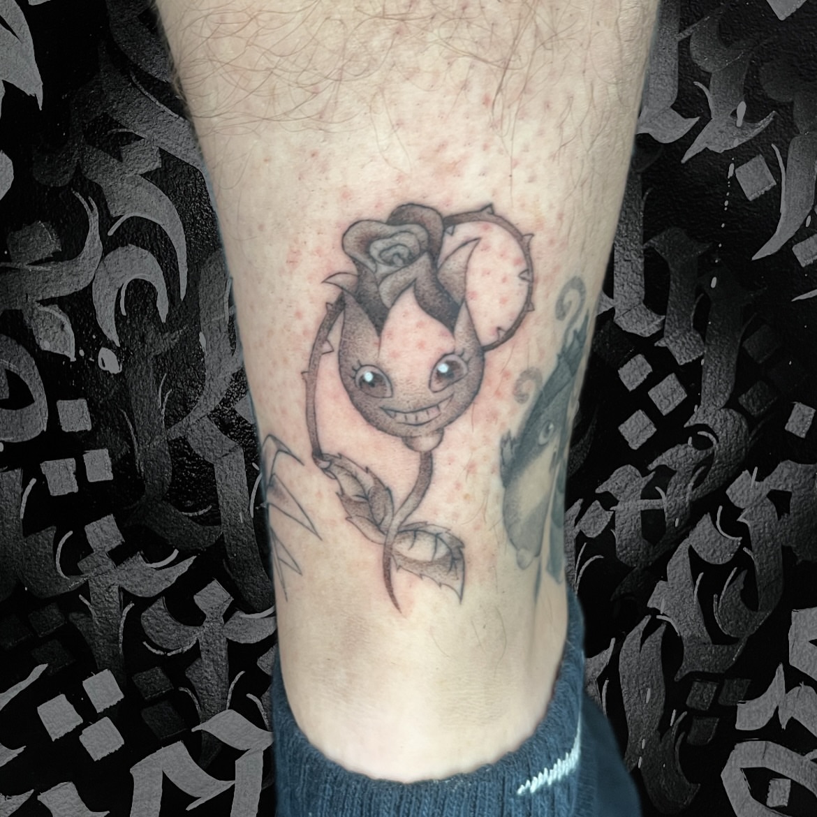 Tattoo by @vapidstar — black_and_grey