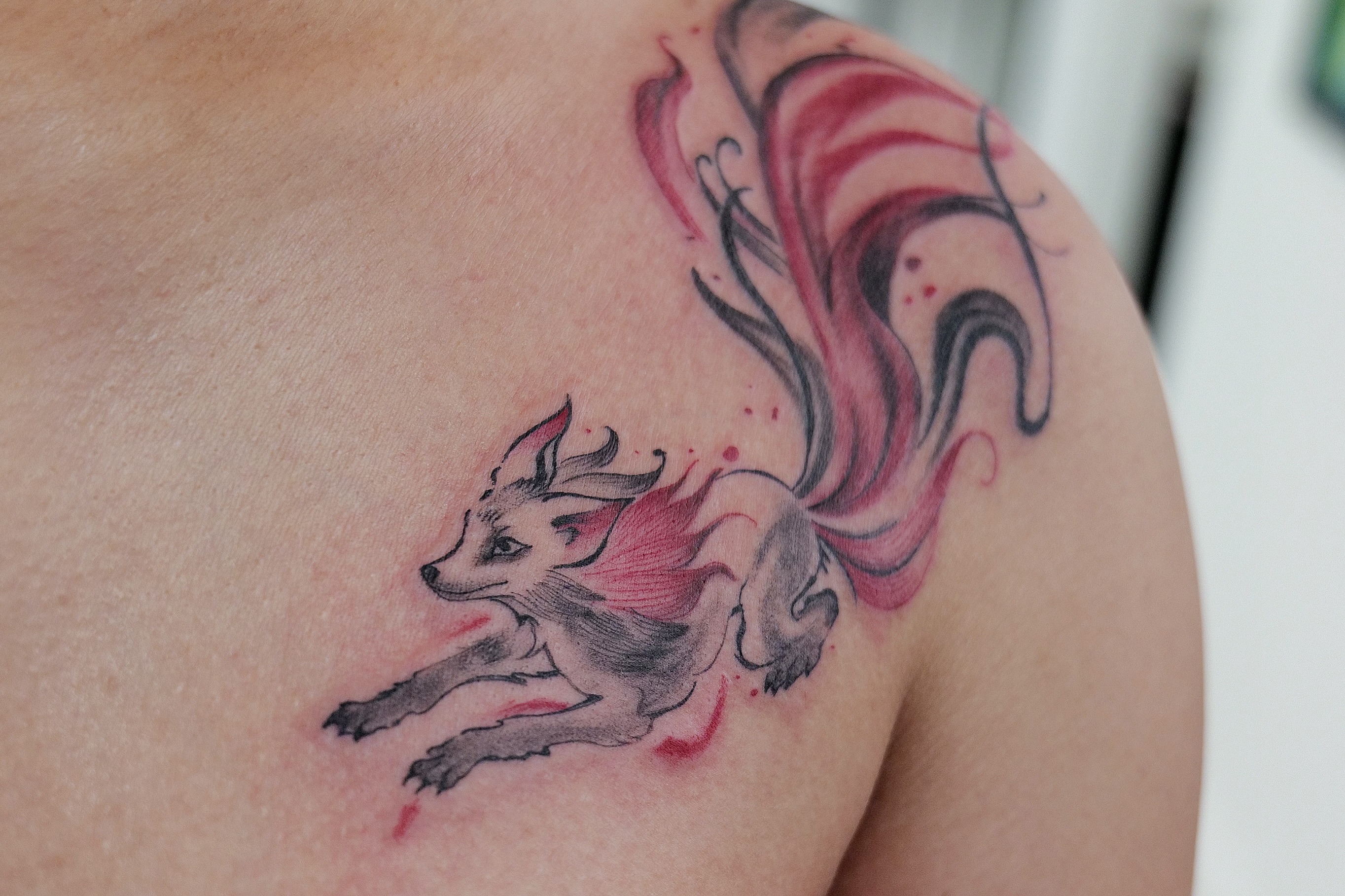 Fox dotwork tattoo on the shoulder by ๐ฎ๐๐๐๐๐ ๐ท ๐ฒ๐๐๐๐