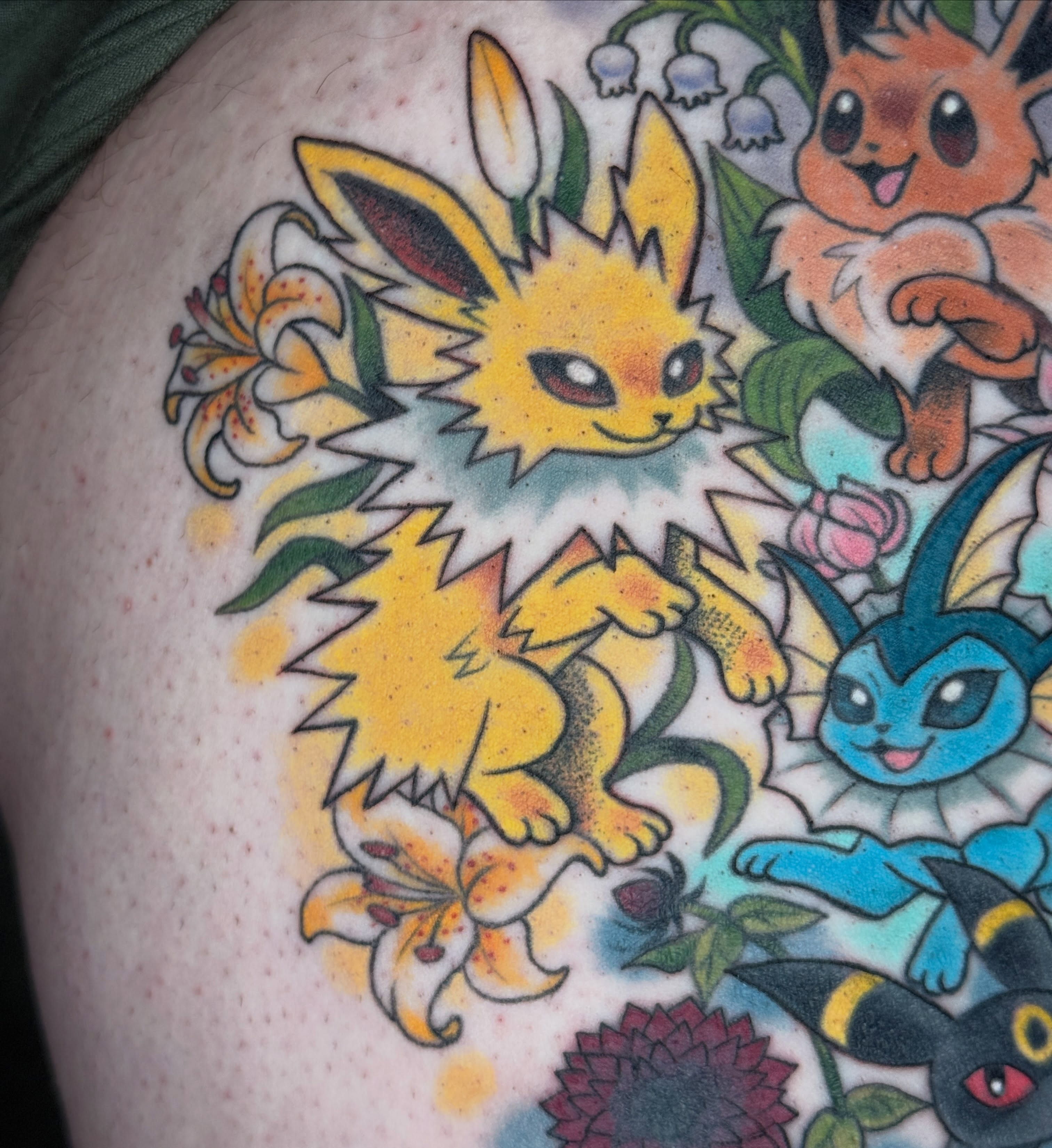 Tattoo by @beachw00f — dotwork