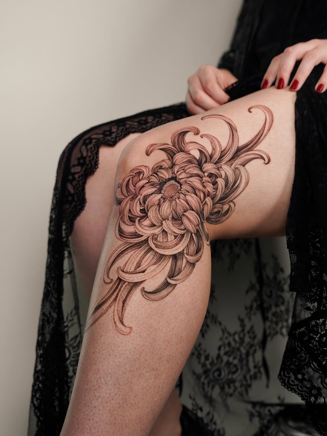 Tattoo by @tinnasole — black_and_grey, fine_line