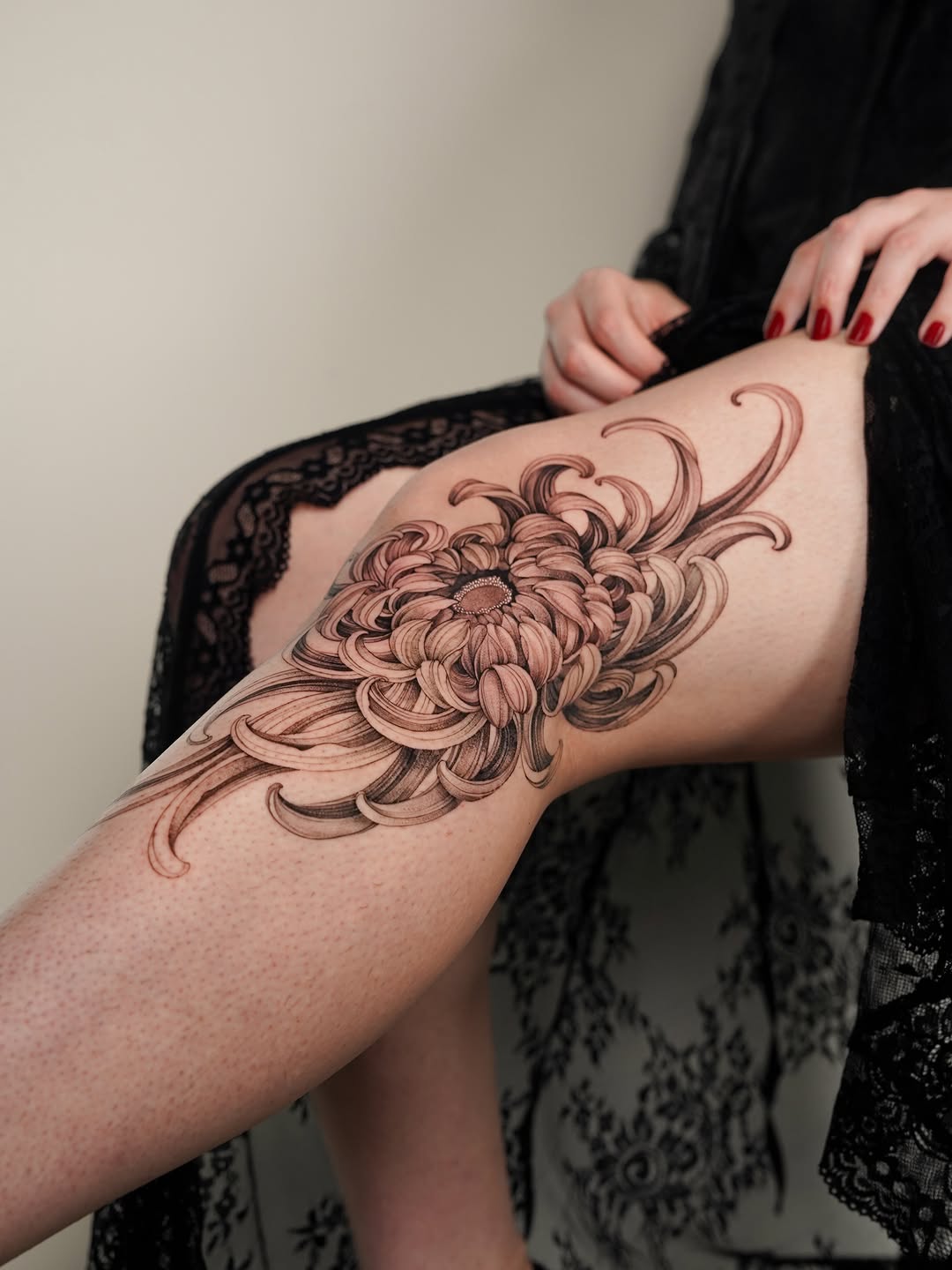 Tattoo by @tinnasole — black_and_grey, realism