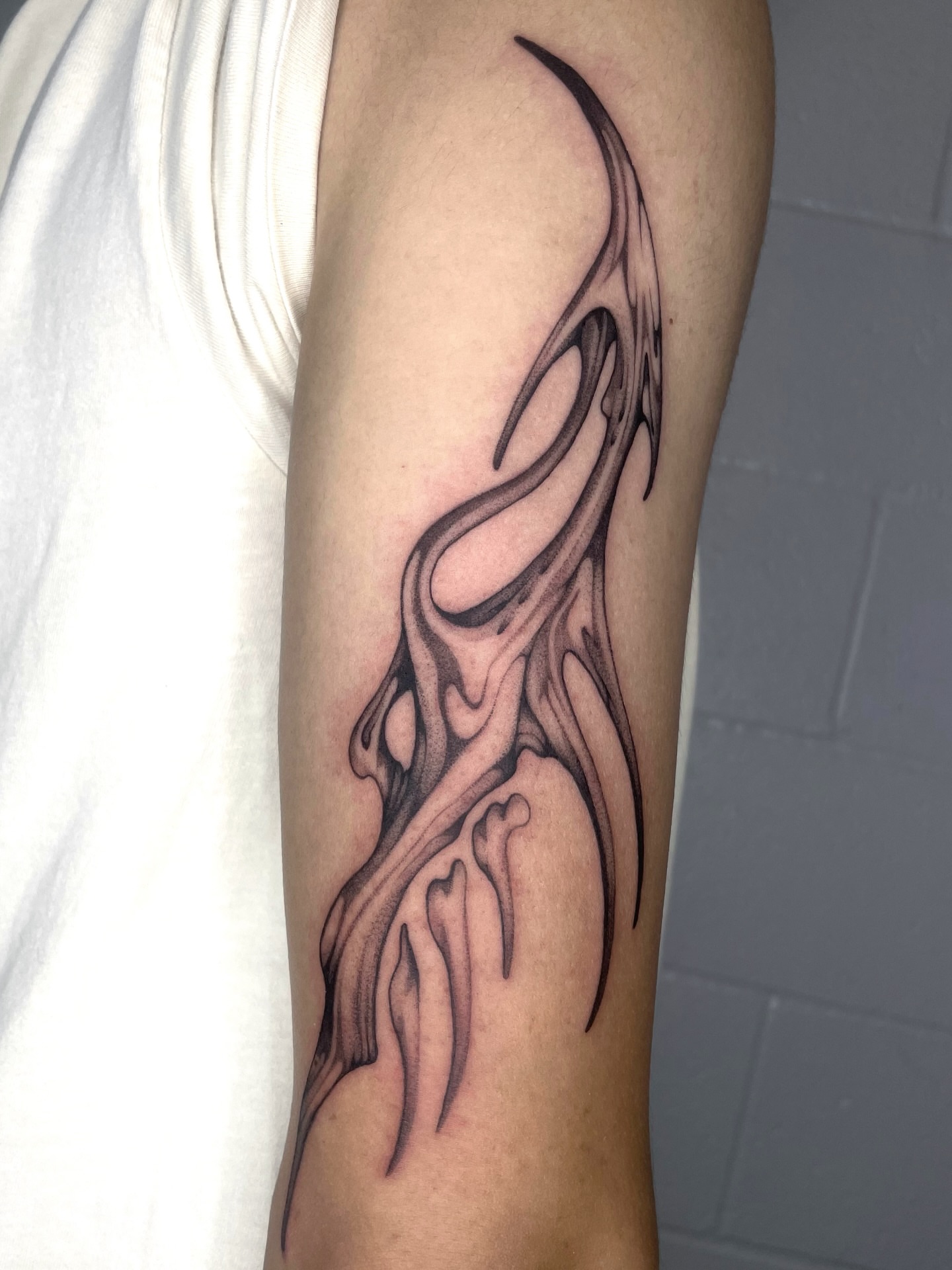 Tattoo by @carolineraer โ black_and_grey