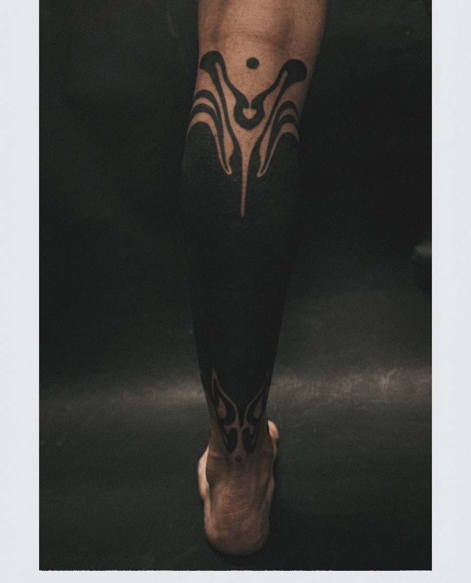 Tattoo by @danielsbauti — blackwork, tribal