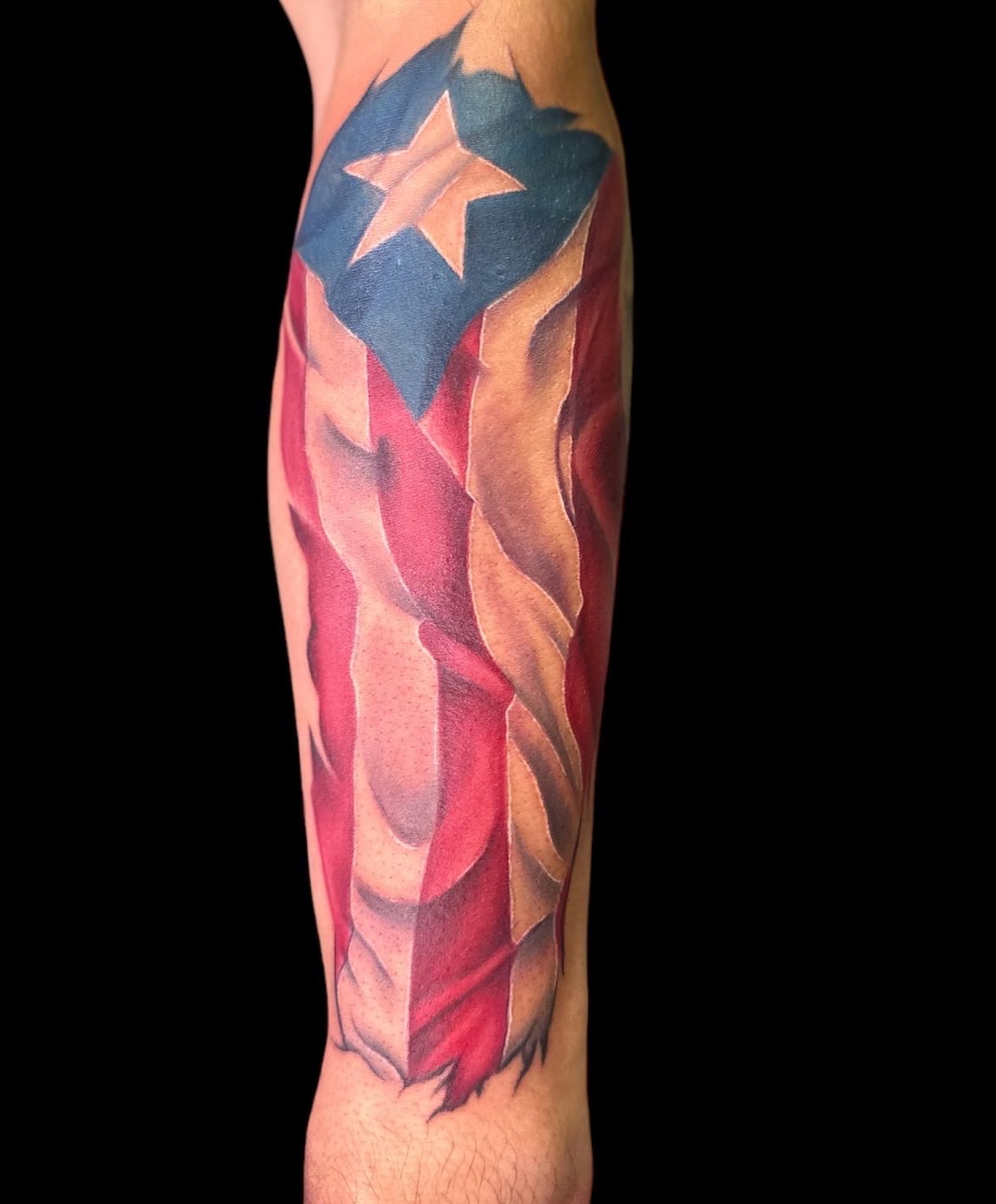 Tattoo by @tattyourface β realism