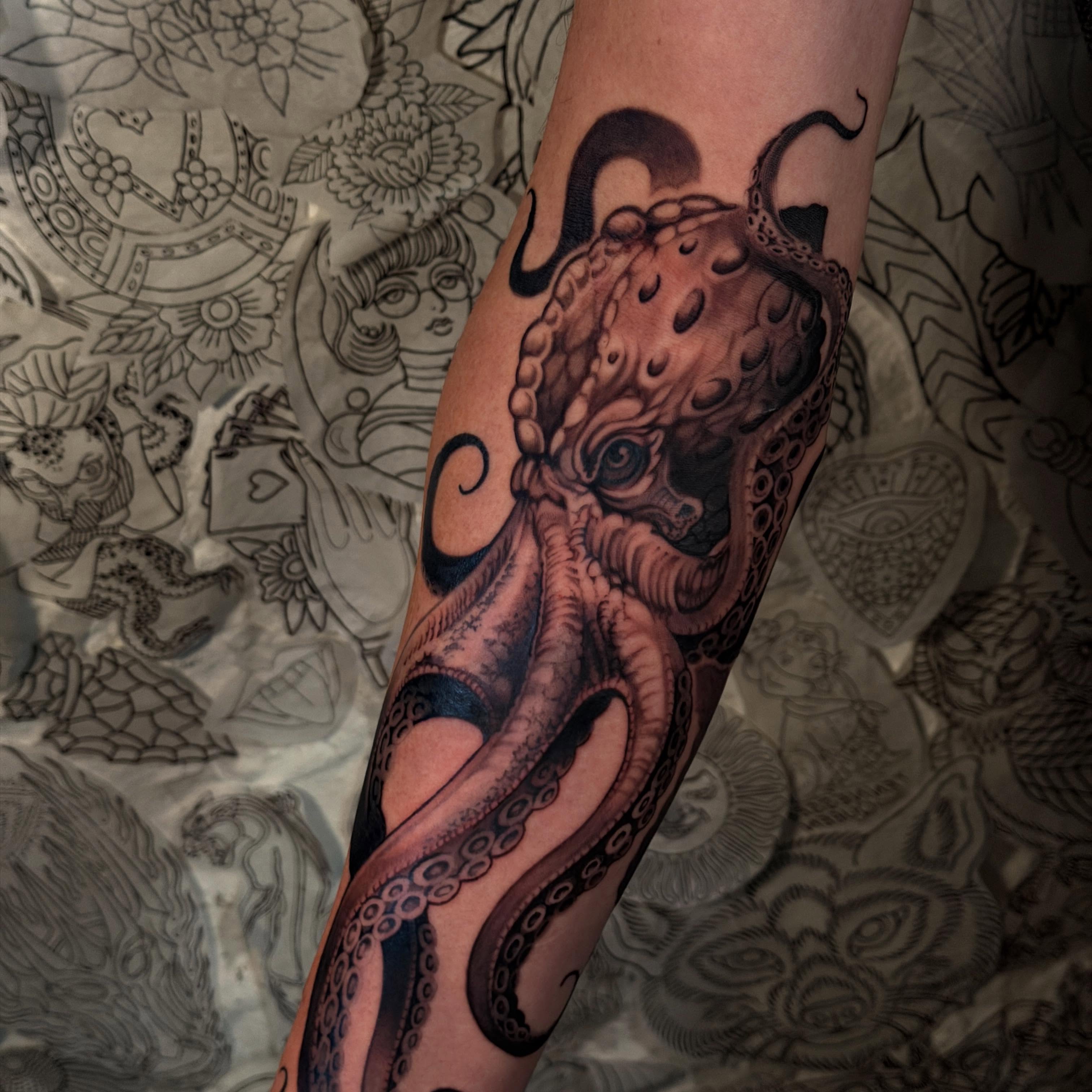 Tattoo by @thekidevantattoos — realism