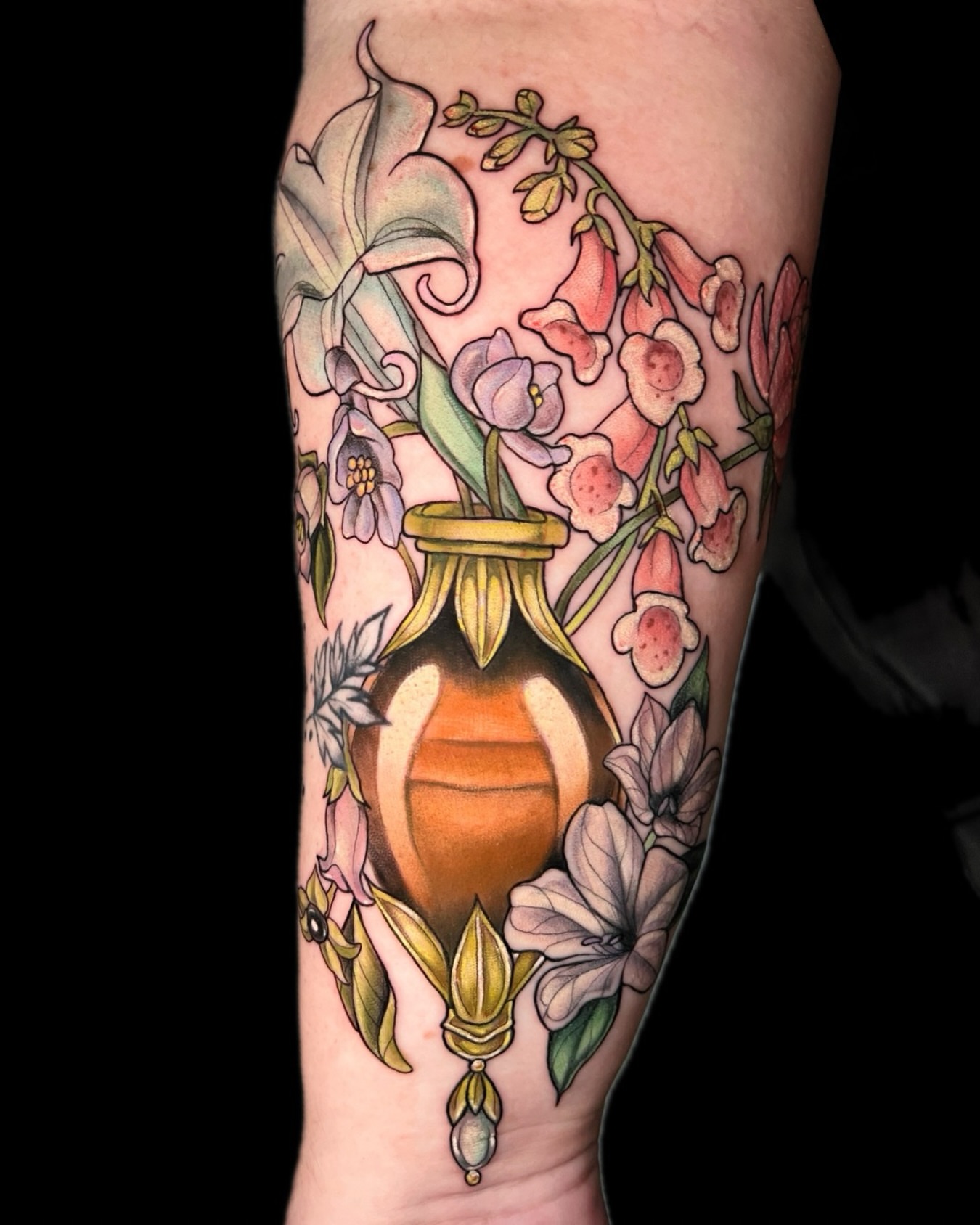 Floral arrangement new school tattoo on the forearm by Michelle Pomerantz 🌼 Portland Tattoo Artist