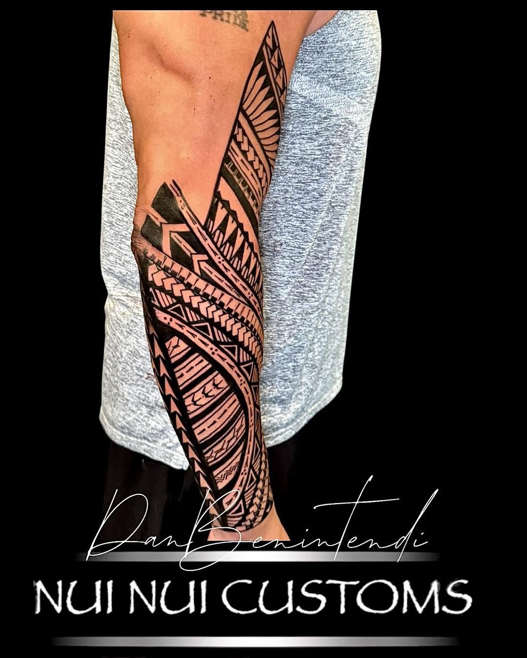 Tribal pattern tribal tattoo on the calf by Dan Benintendi l Polynesian Tattoo, Fort Worth, Texas