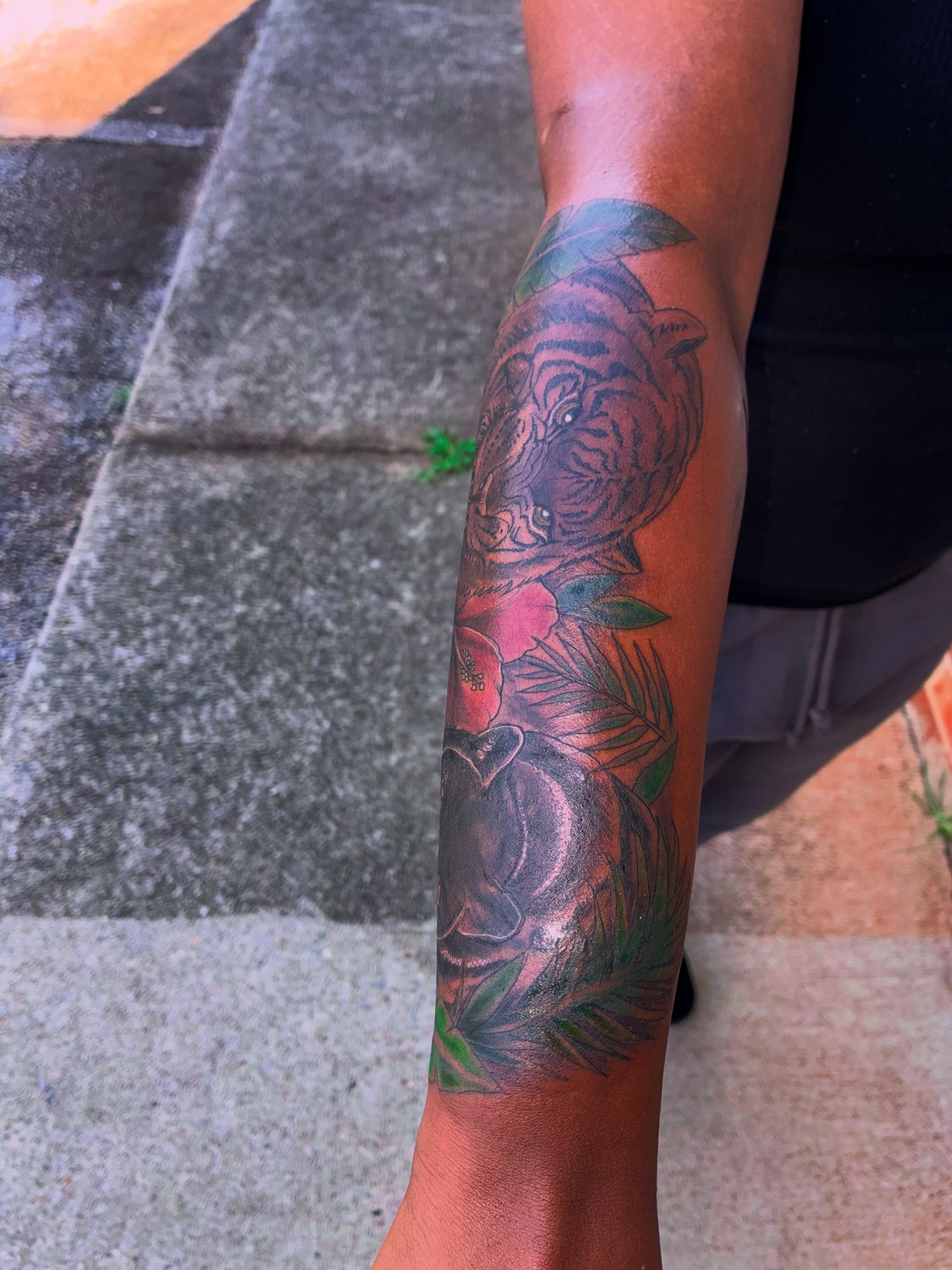 Tattoo by @bizzarreink — american_traditional, dotwork