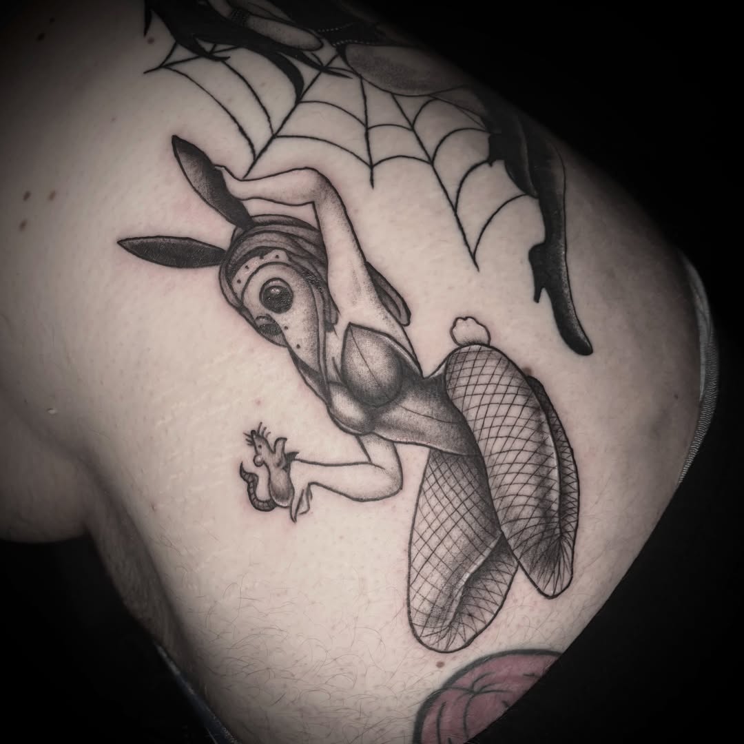 Ant with spider web black and grey tattoo on the thigh by 𝒜𝓇𝓉 𝒷𝓎 𝒱𝑒 𝒩𝑜𝒸𝓉𝑒𝓂