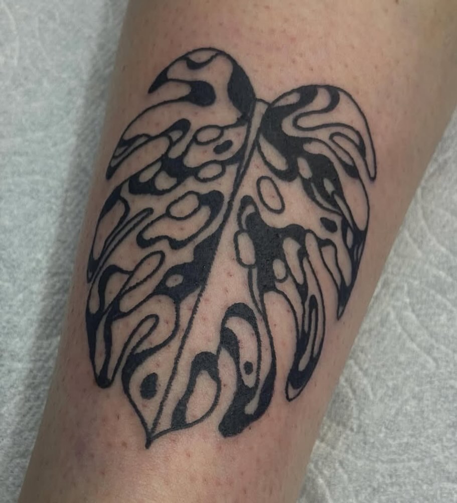 Tattoo by @vinnietatts — black_and_grey