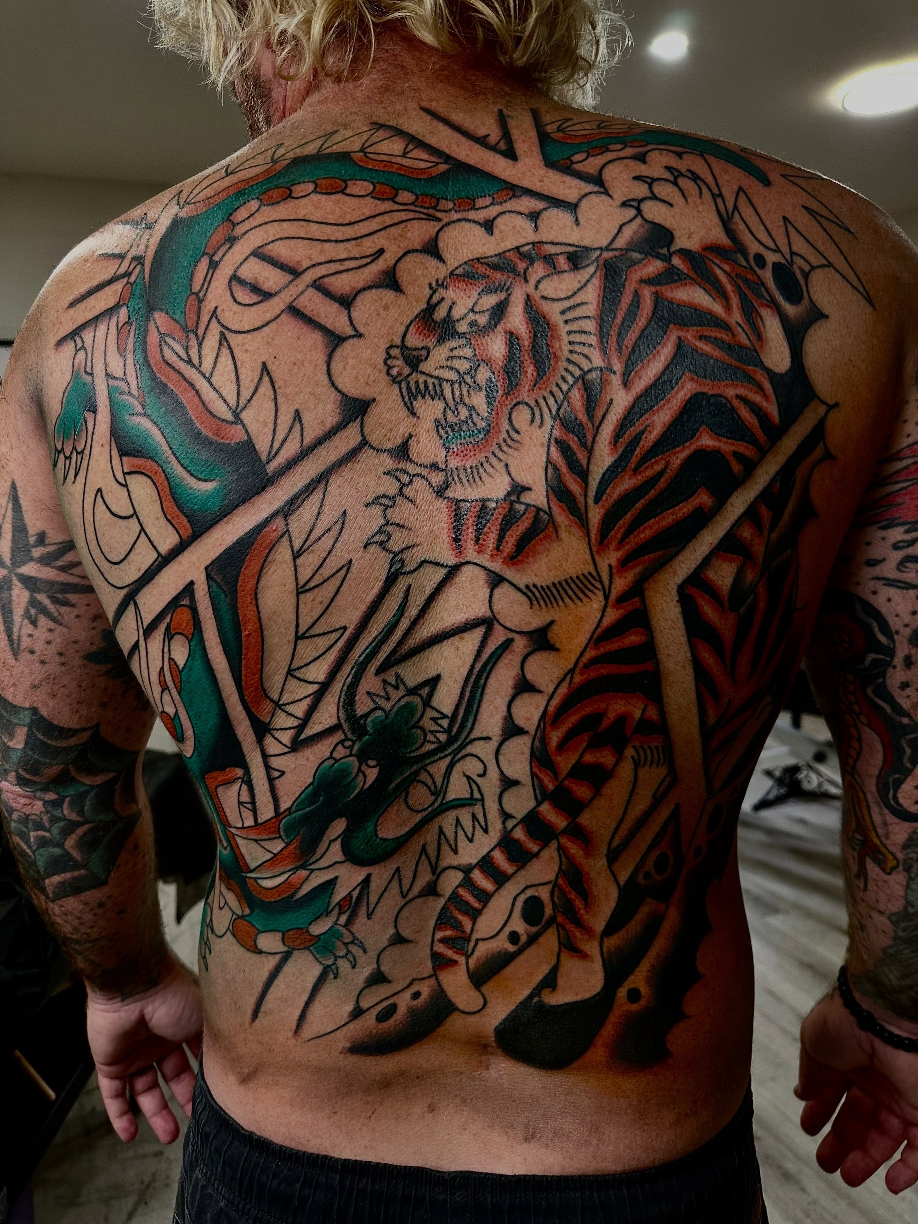 Tiger and dragon japanese irezumi tattoo on the back by ⛓️‍💥phillip Lee⛓️‍💥