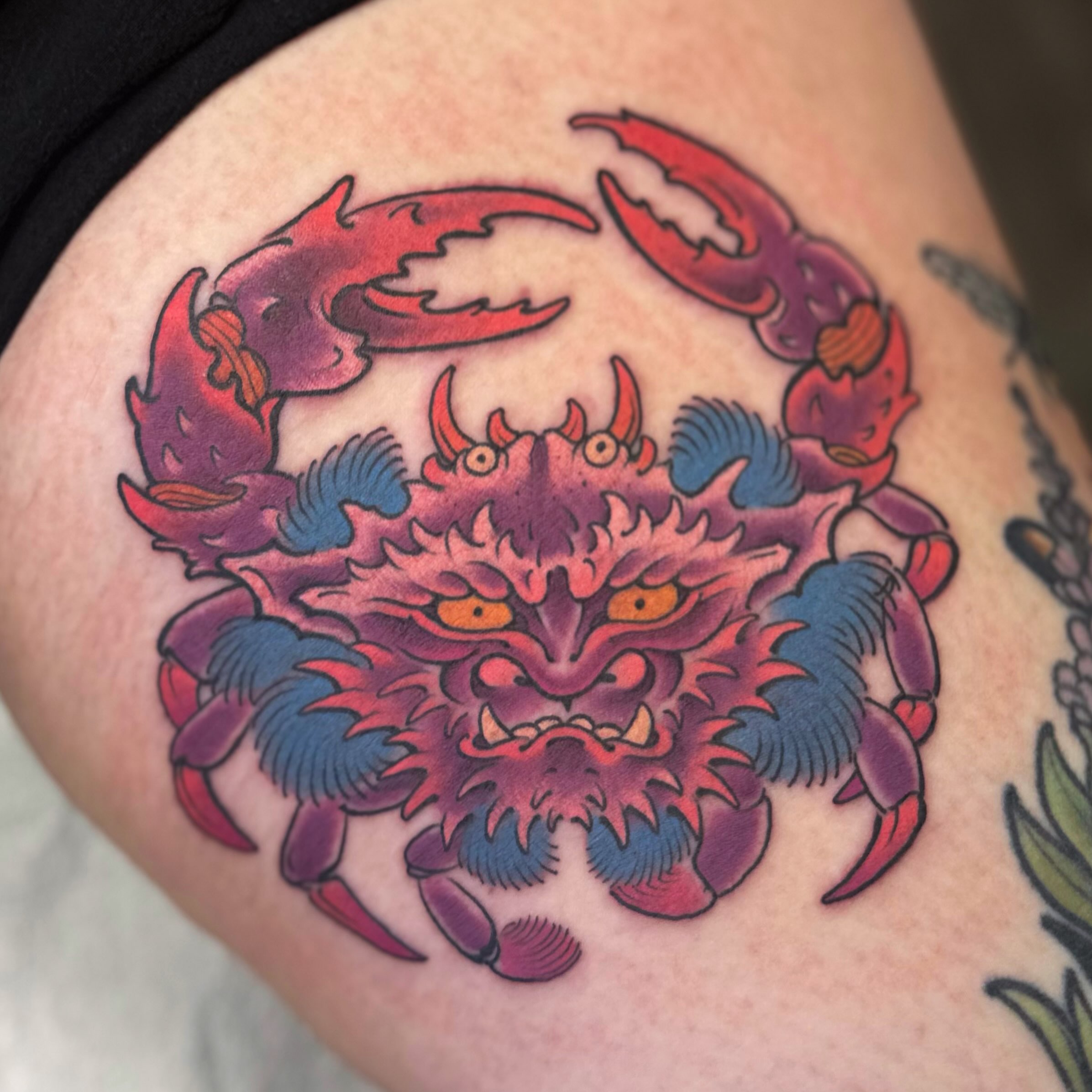 Crab American traditional tattoo on the thigh by ⚔️ 𝕬𝖓𝖞𝖆 𝖁𝖎𝖈𝖙𝖔𝖗𝖎𝖆 ⚔️, Fairfax, Virginia