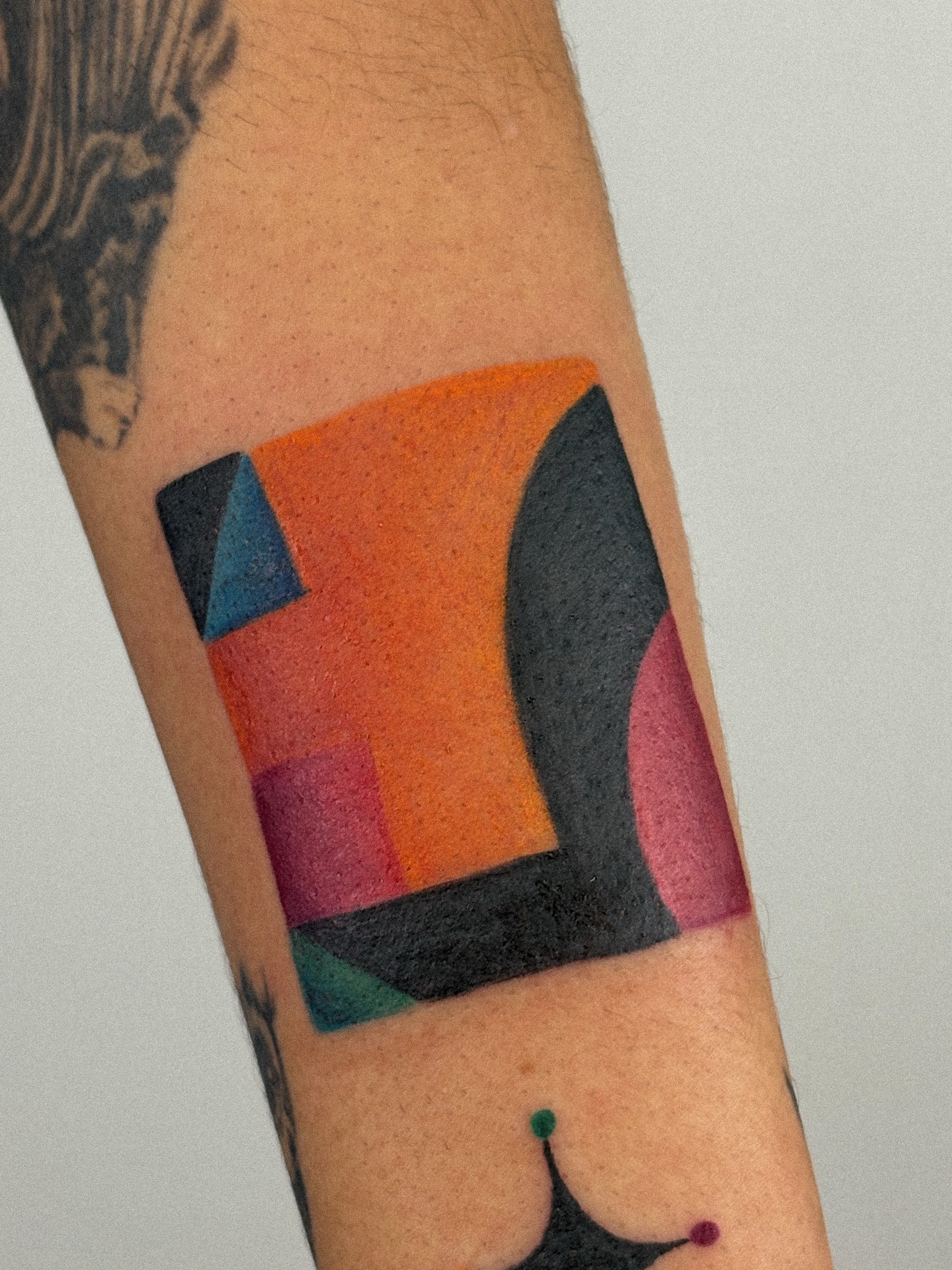 Geometric shapes geometric tattoo on the forearm by júlia sanches ✦︎