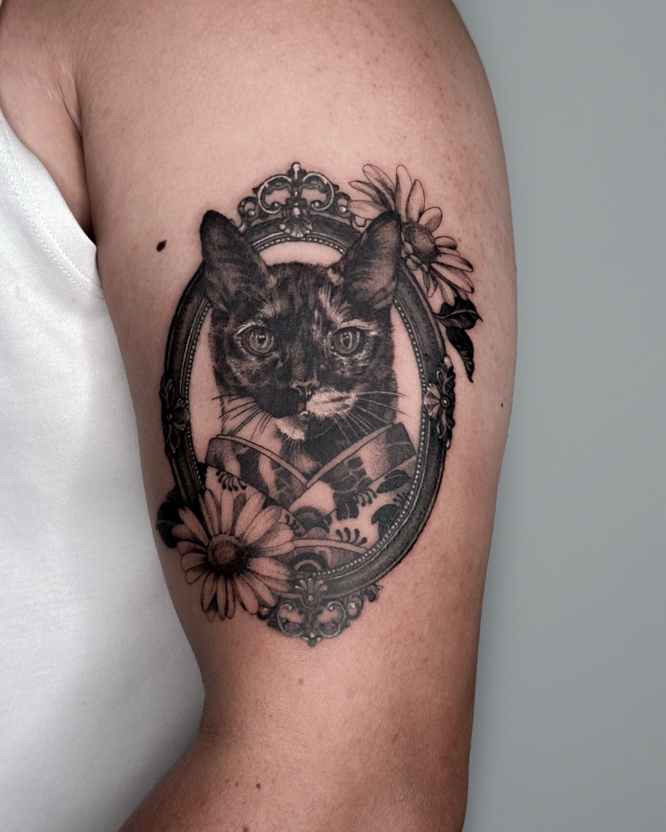 Panther in mirror realism tattoo on the forearm by Luiny