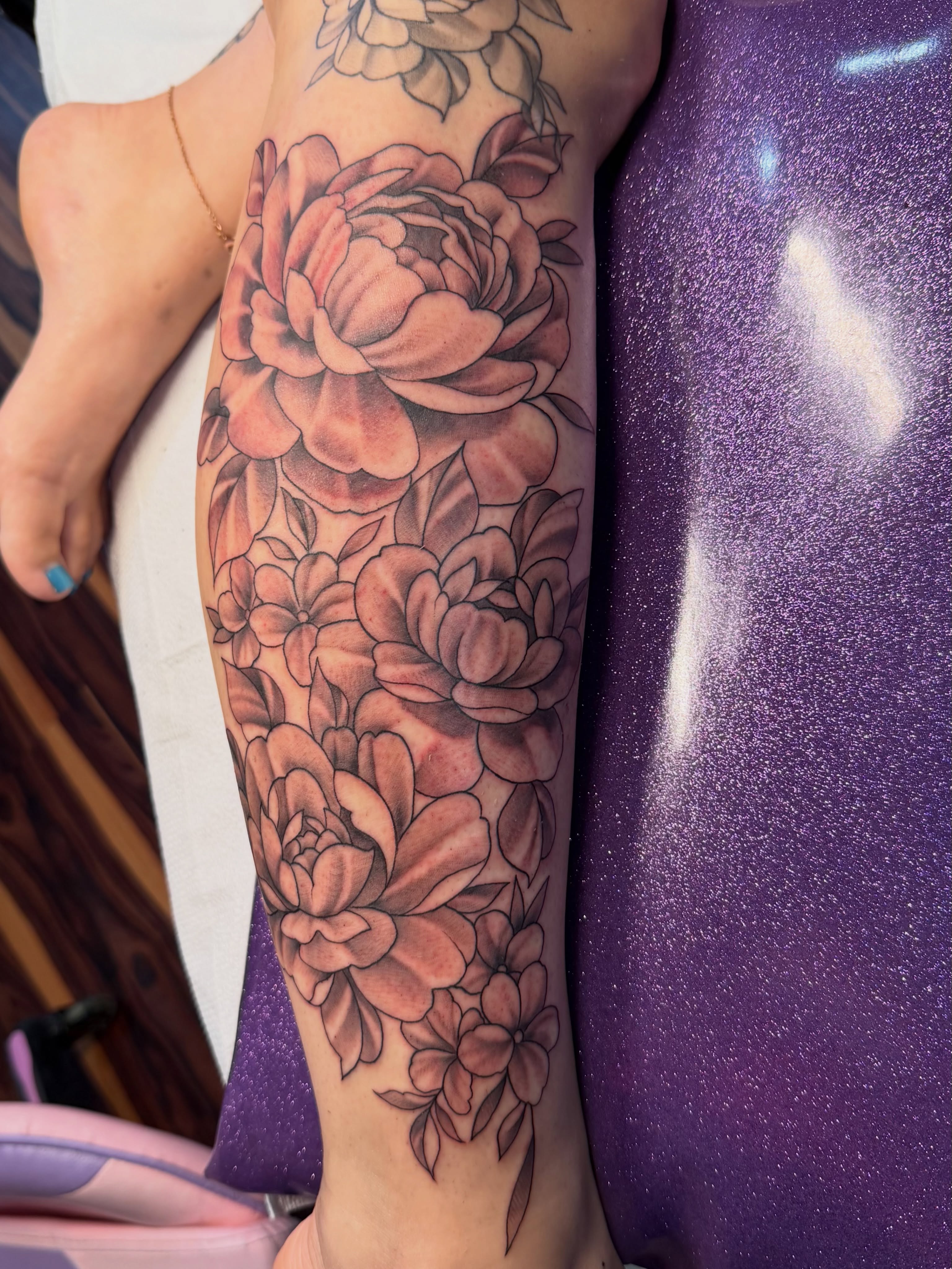 Tattoo by @tyannecherise — black_and_grey