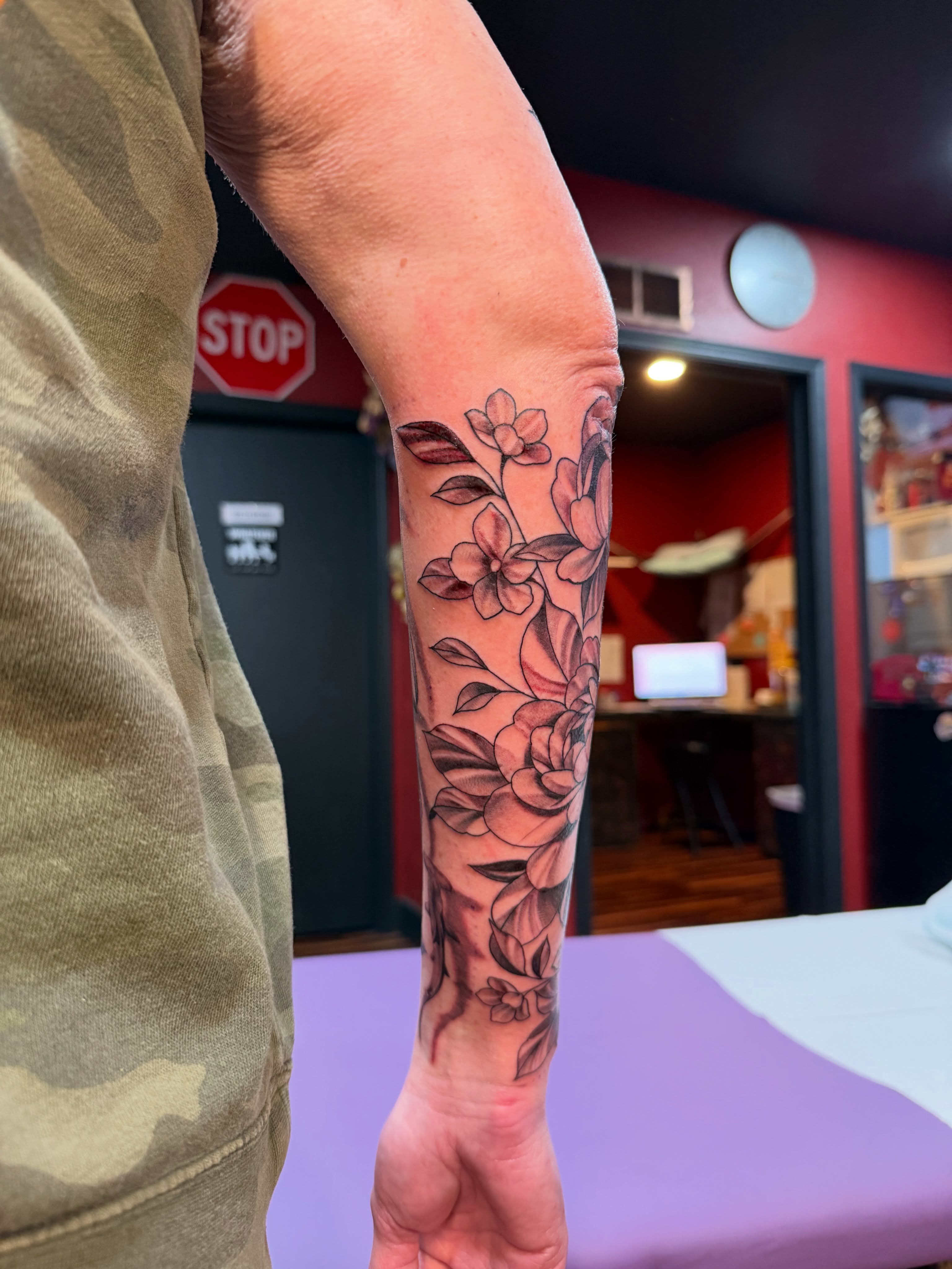 Tattoo by @tyannecherise — black_and_grey