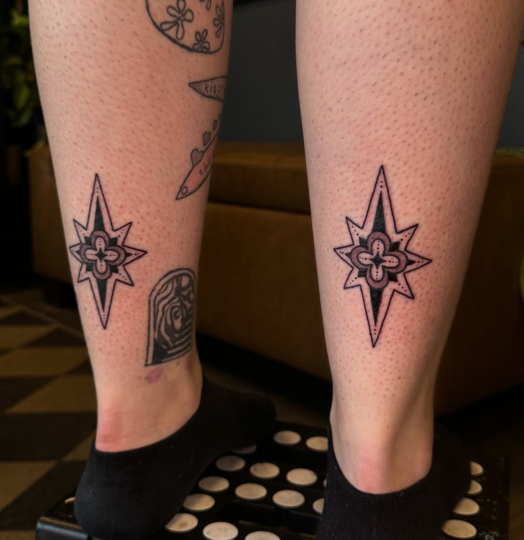 Tattoo by @caitlinjanicek β dotwork