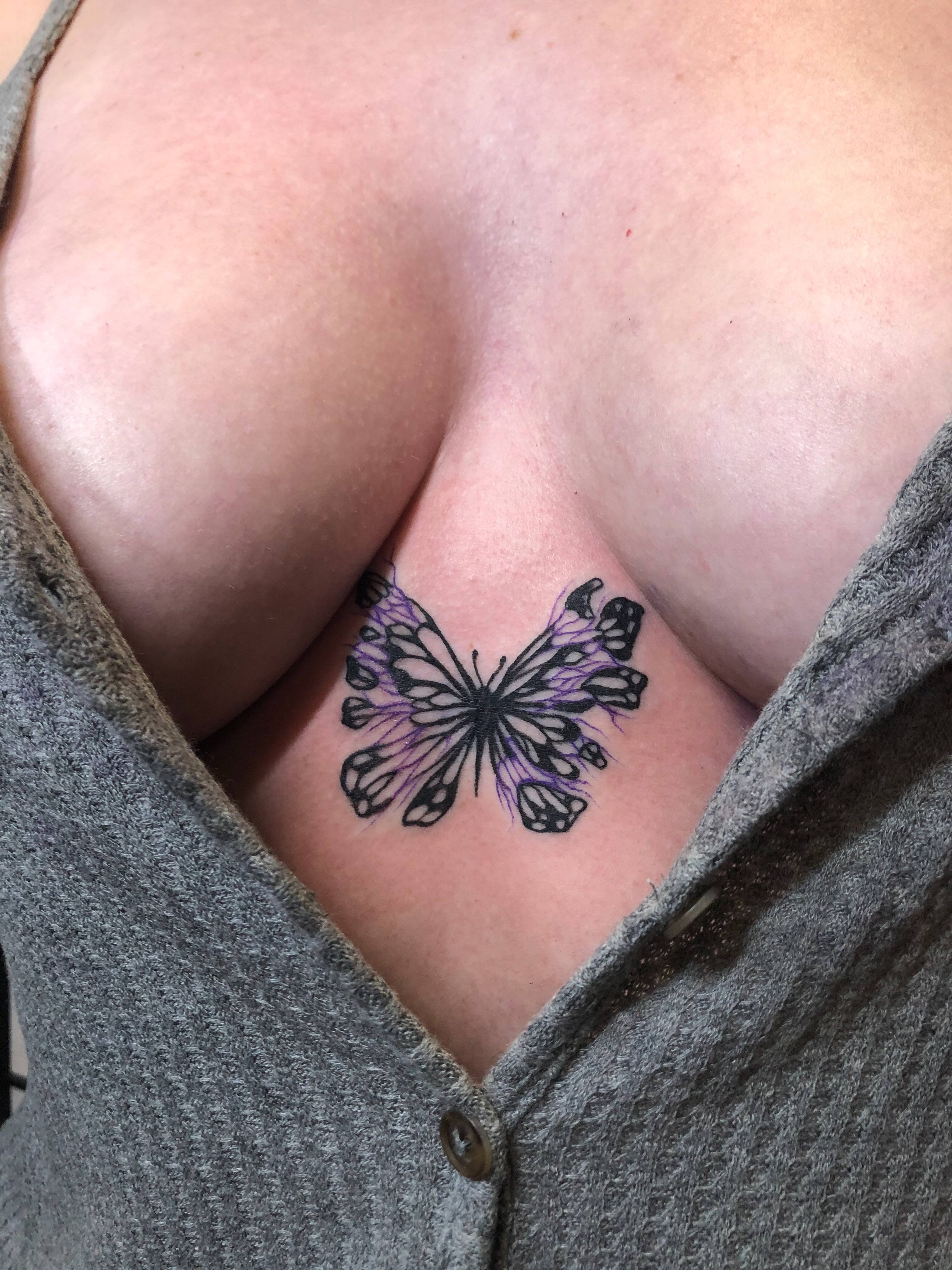 Tattoo by @lauryntattoos — dotwork