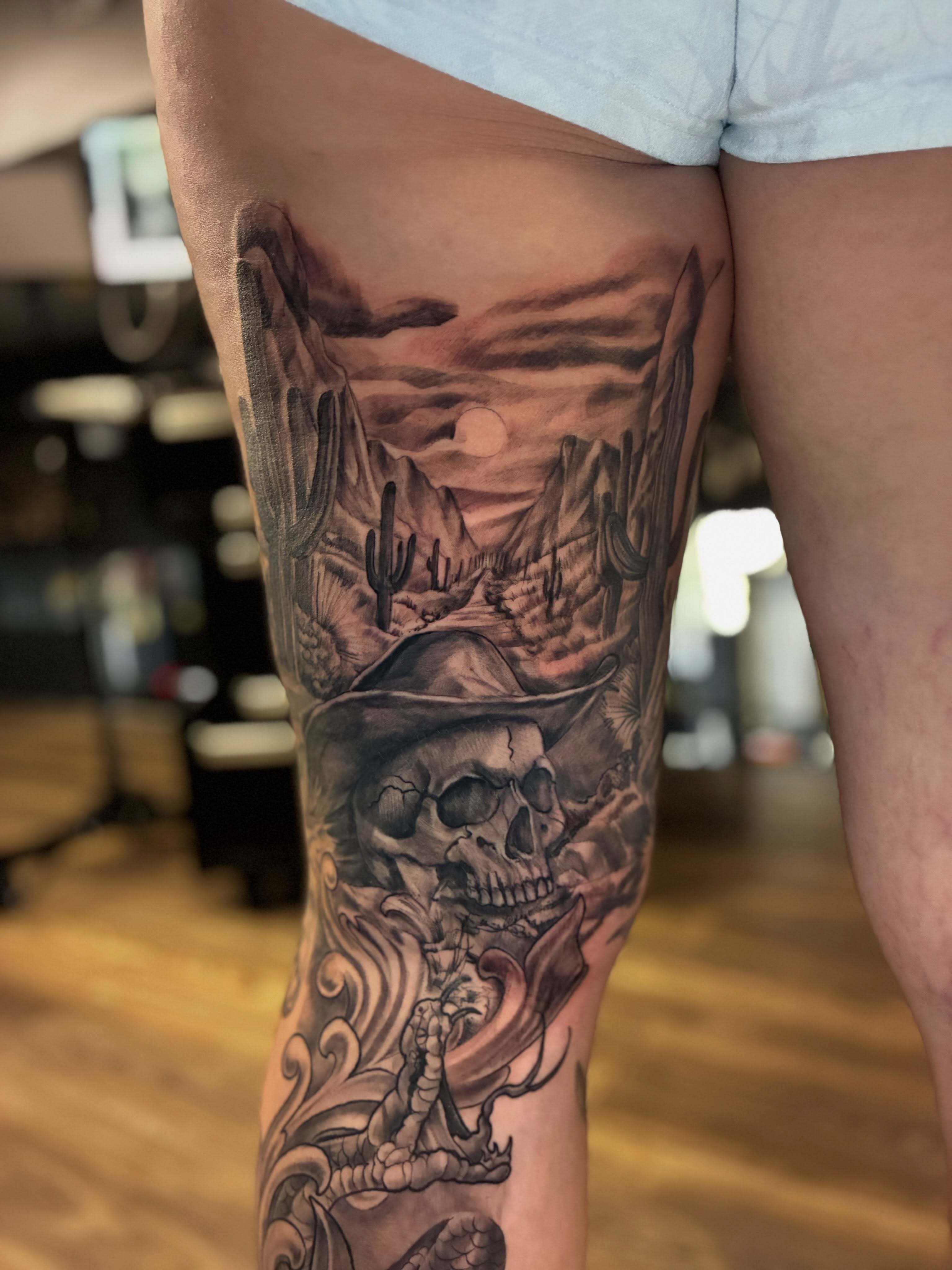 Tattoo by @kilinkstr14 — black_and_grey, realism