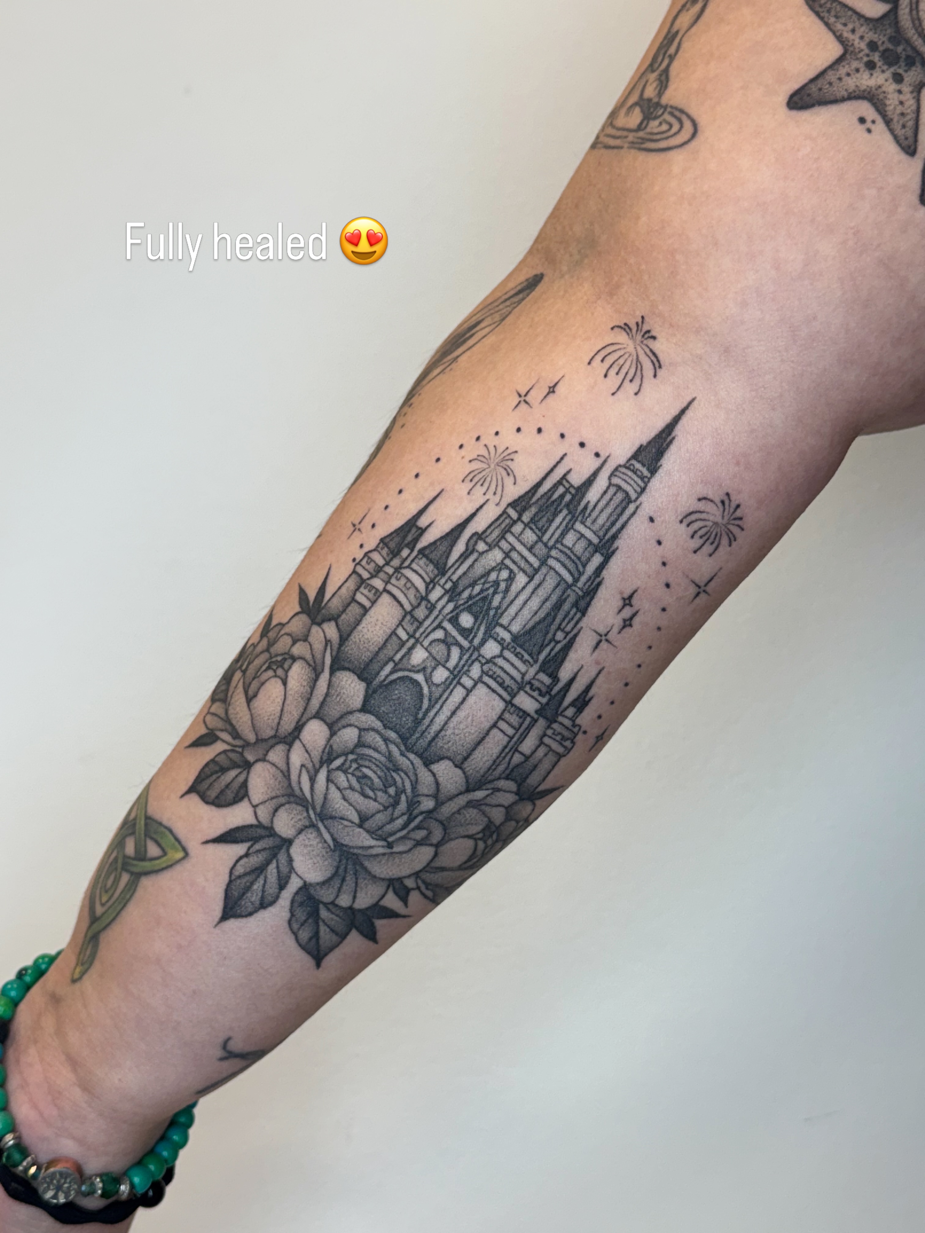 Tattoo by @taracrespitattoos โ black_and_grey