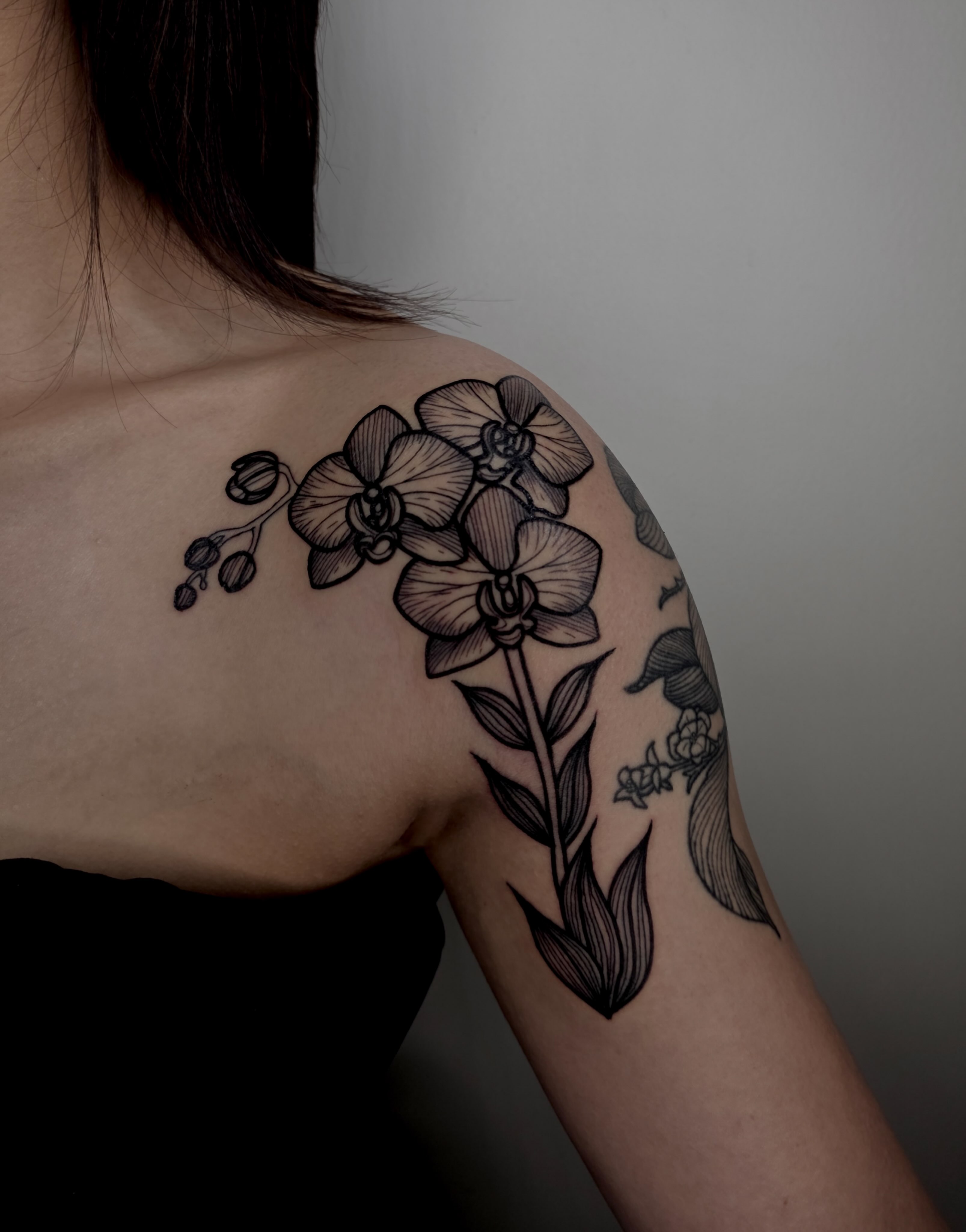 Tattoo by @emogirltattoo — black_and_grey
