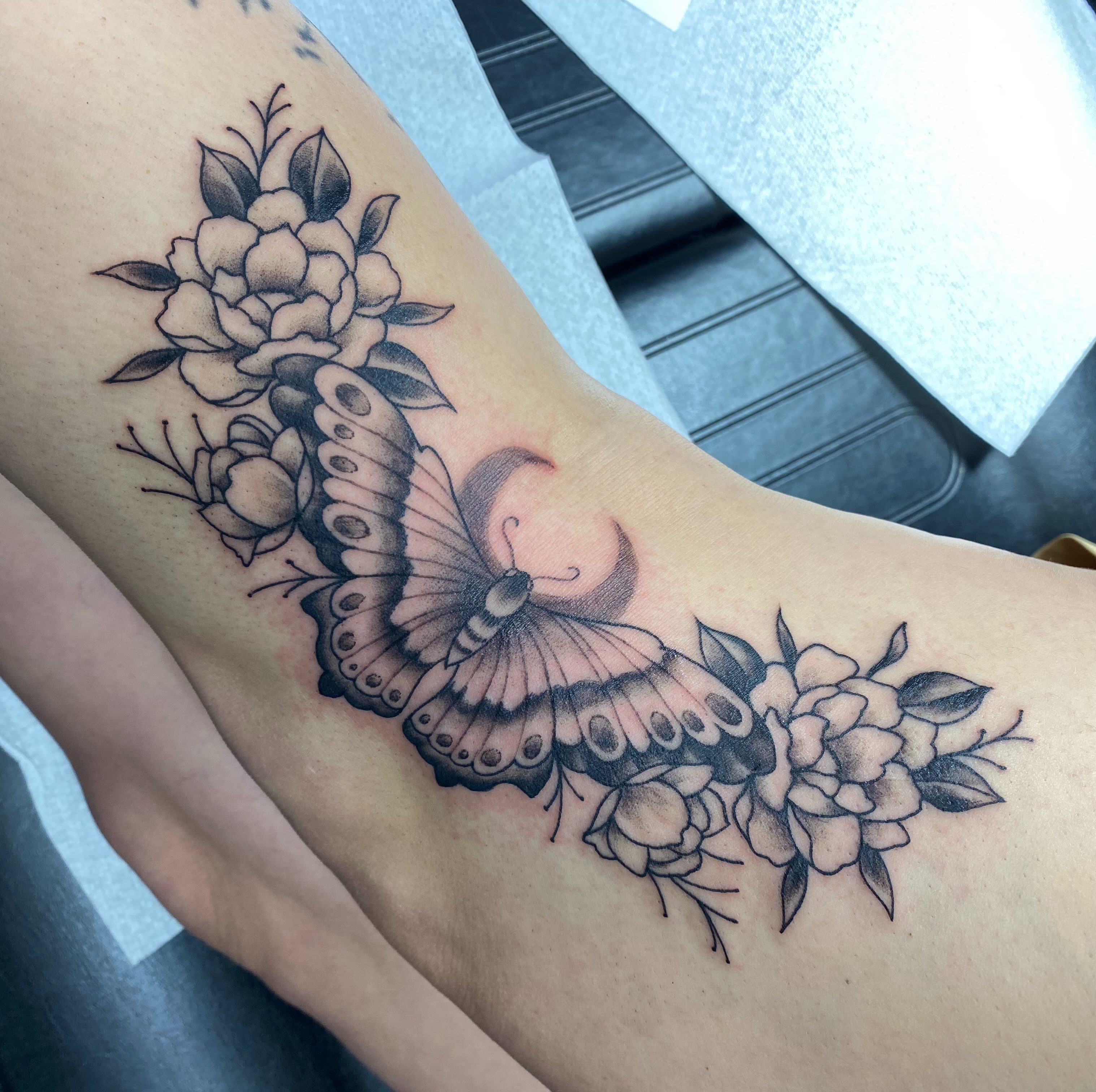 Tattoo by @sc0ttstattoos — black_and_grey