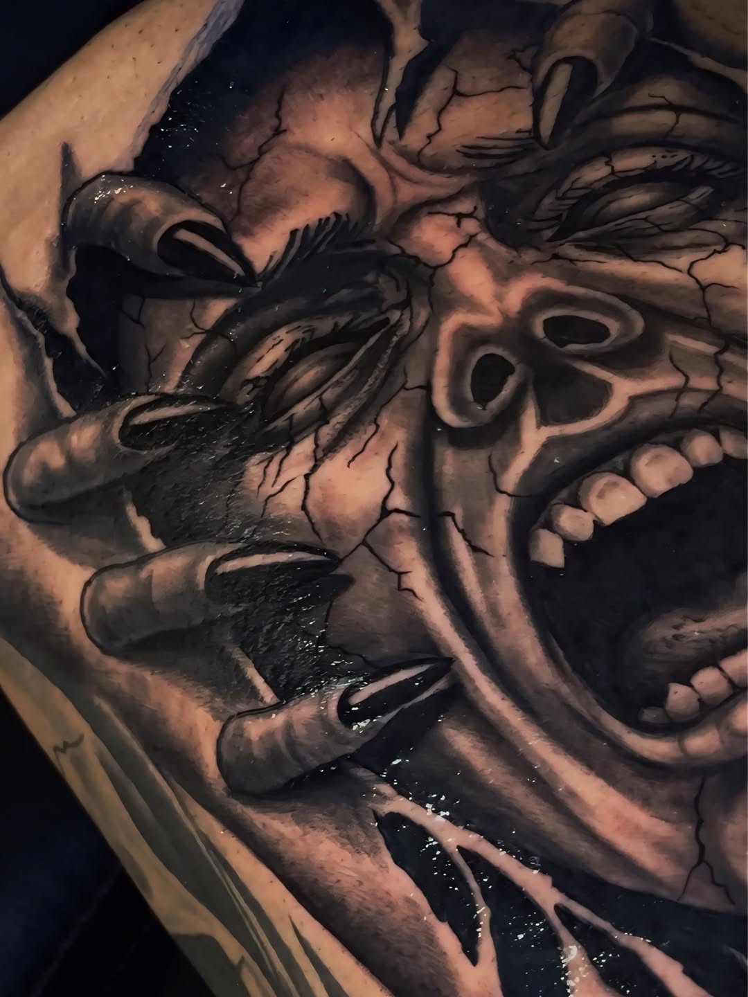 Tattoo by @echevarriatattoo — realism, dark_realism