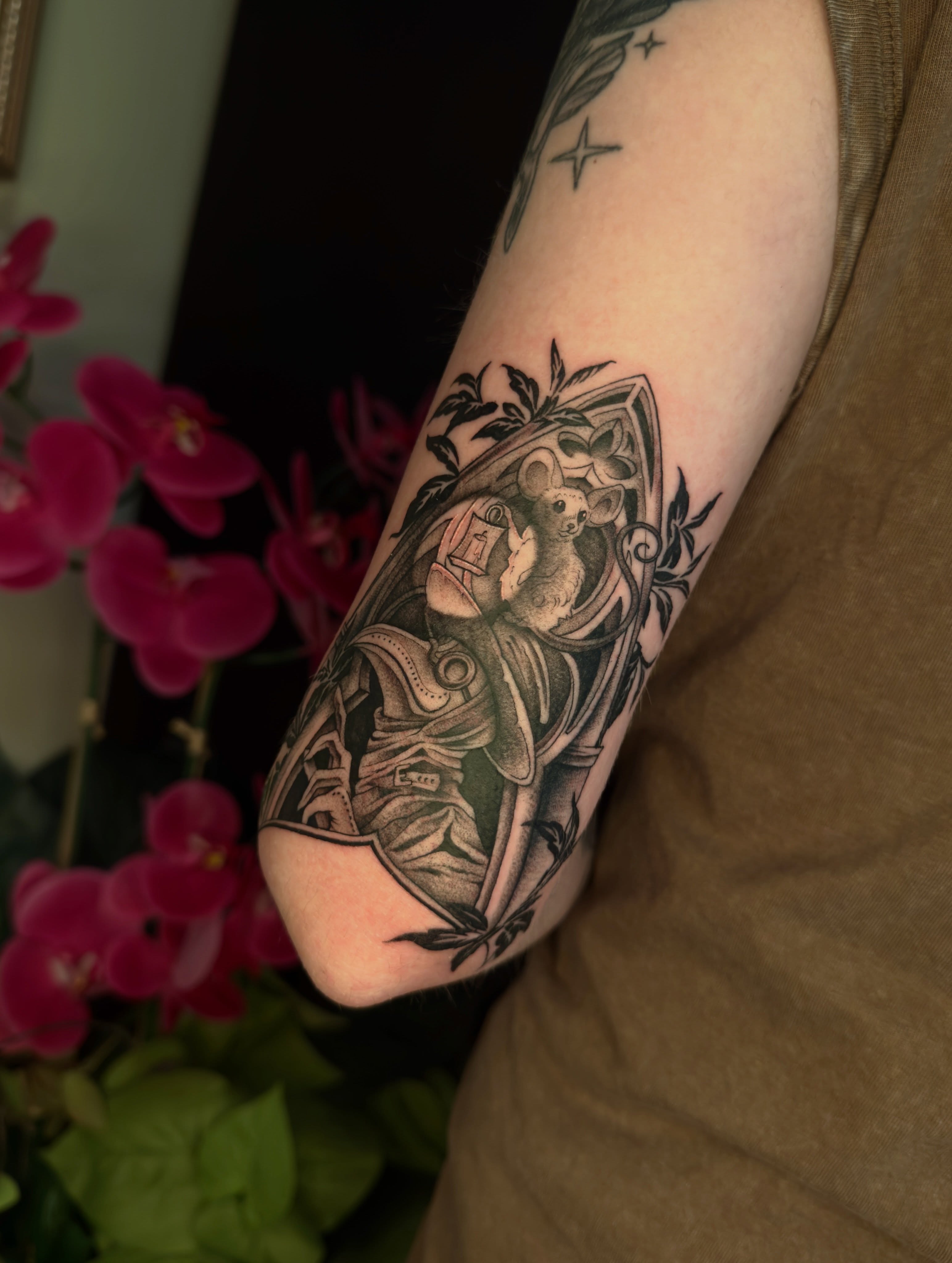 Astronaut mouse realism tattoo on the forearm by 𝙷𝚊𝚒𝚕𝚎𝚢 𝙷𝚊𝚛𝚎𝚗 ✯ 𝙽𝙴 𝙾𝚑𝚒𝚘 𝚃𝚊𝚝𝚝𝚘𝚘 𝙰𝚛𝚝𝚒𝚜𝚝