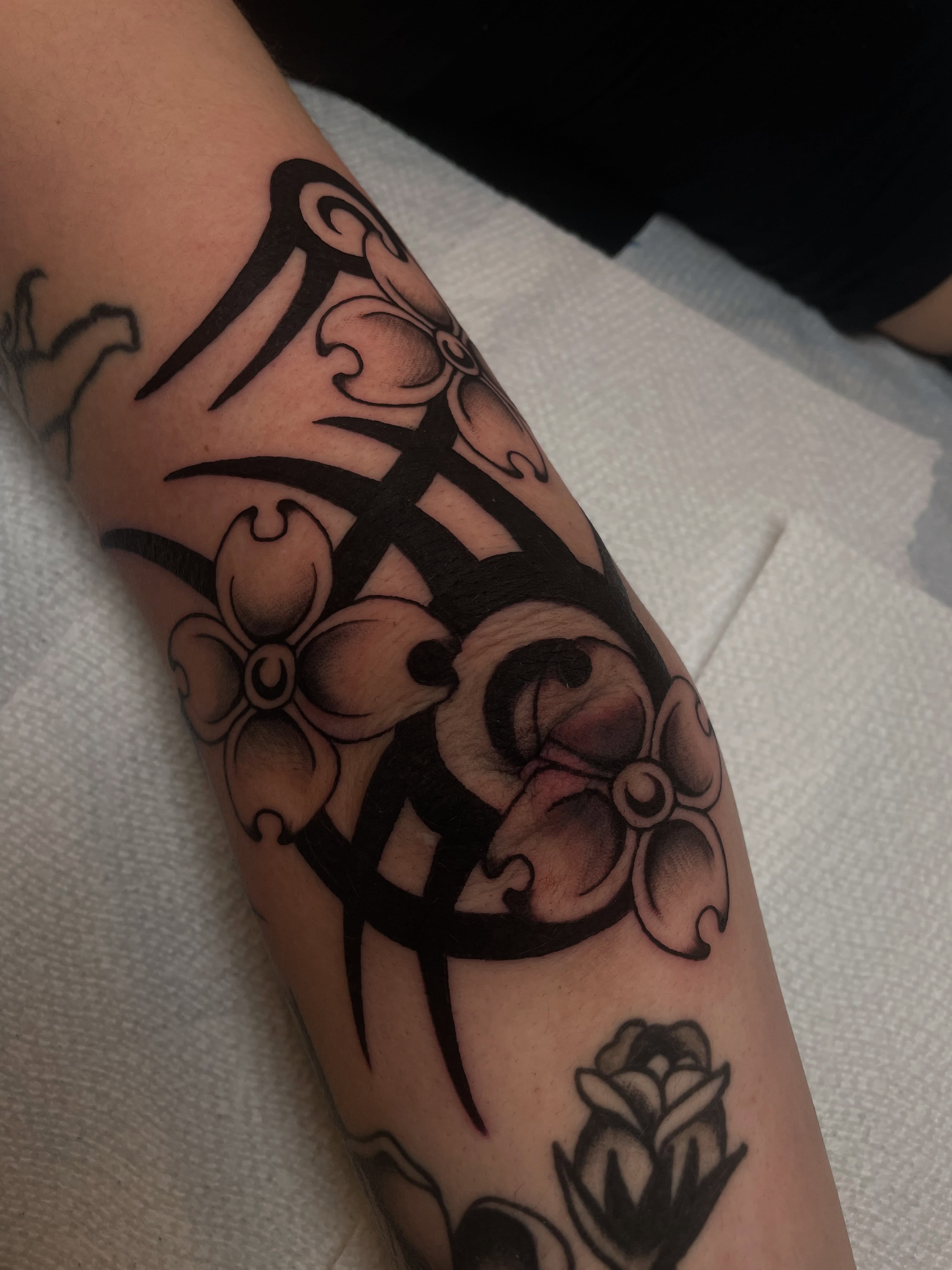 Tattoo by @miramtattoo — black_and_grey