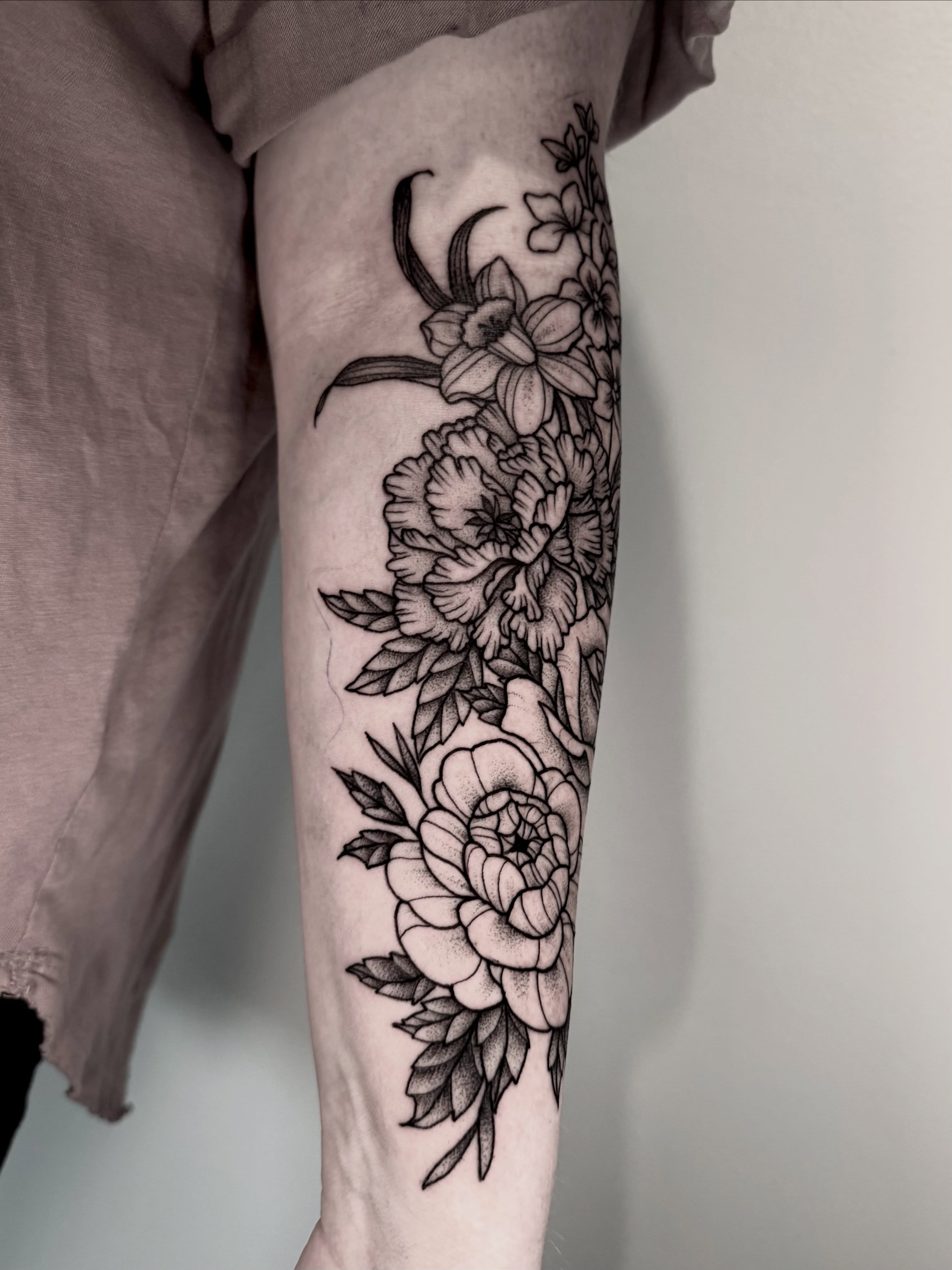 Tattoo by @katepenntattoos โ black_and_grey