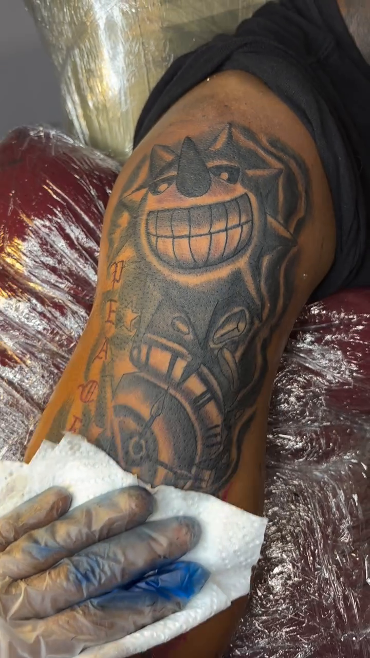 Cheshire Cat and clock realism tattoo by OwlWhoINKs