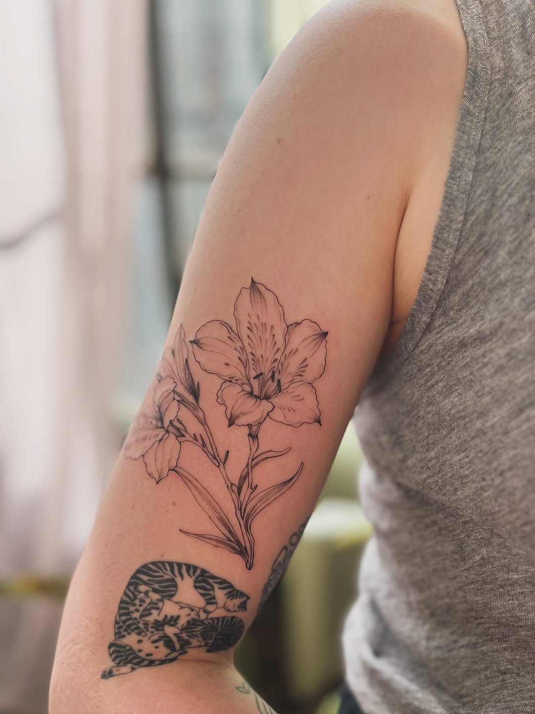 Tattoo by @crispyorchids — fine_line, black_and_grey