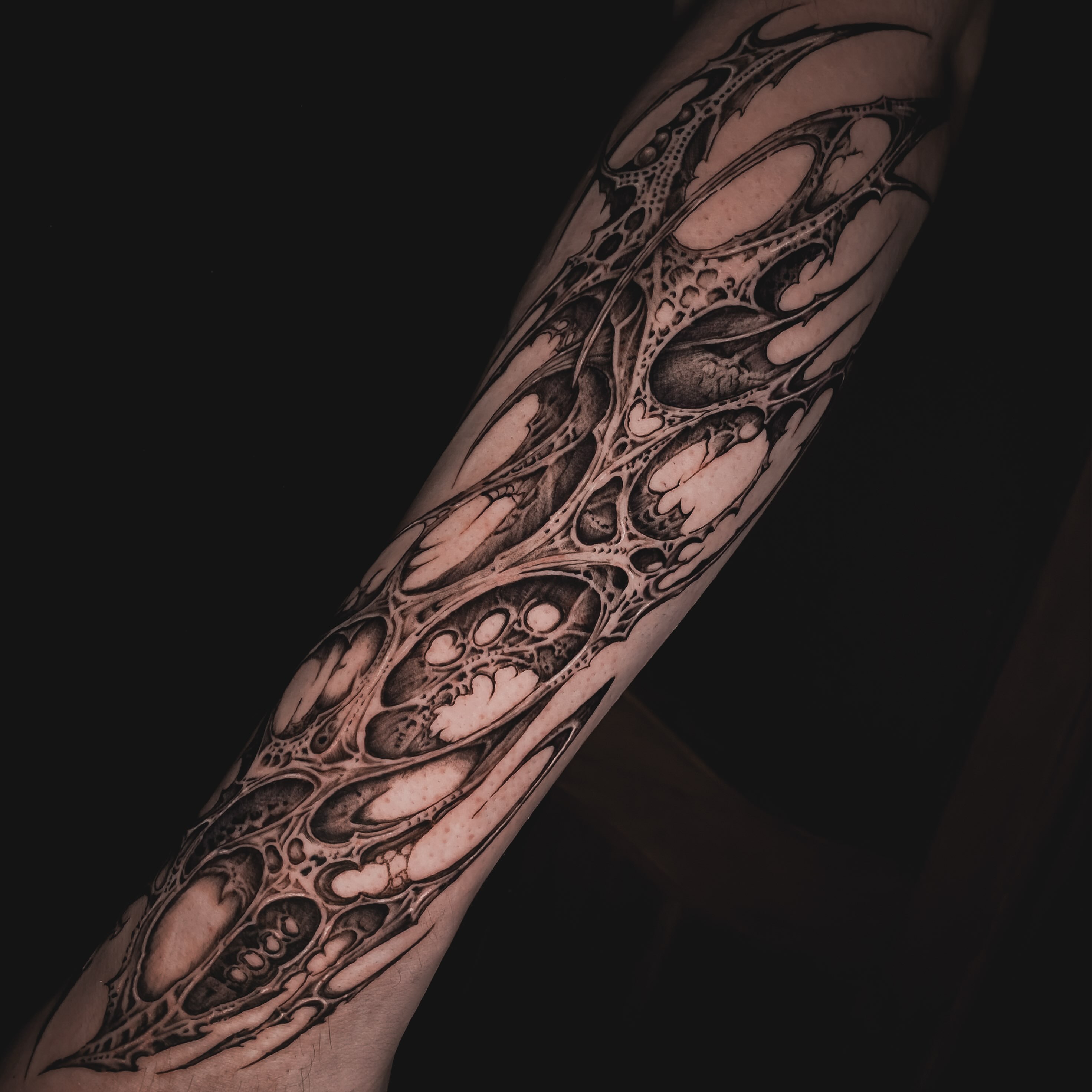 Tattoo by @yin.ttt — black_and_grey, geometric
