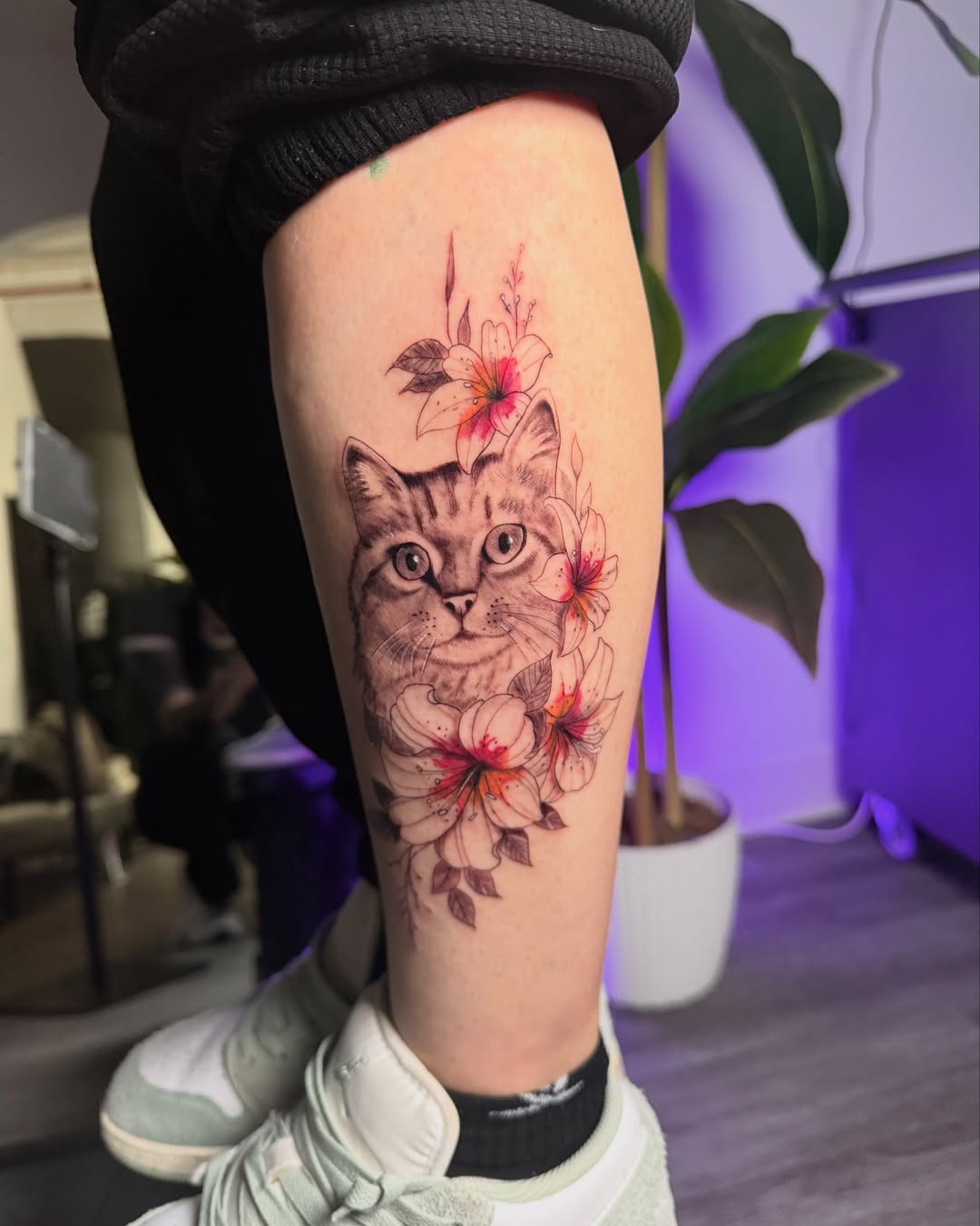 Tattoo by @yennyinktattoo β realism, dotwork