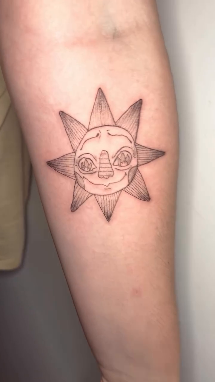 Tattoo by @karakuripierr0t — fine_line