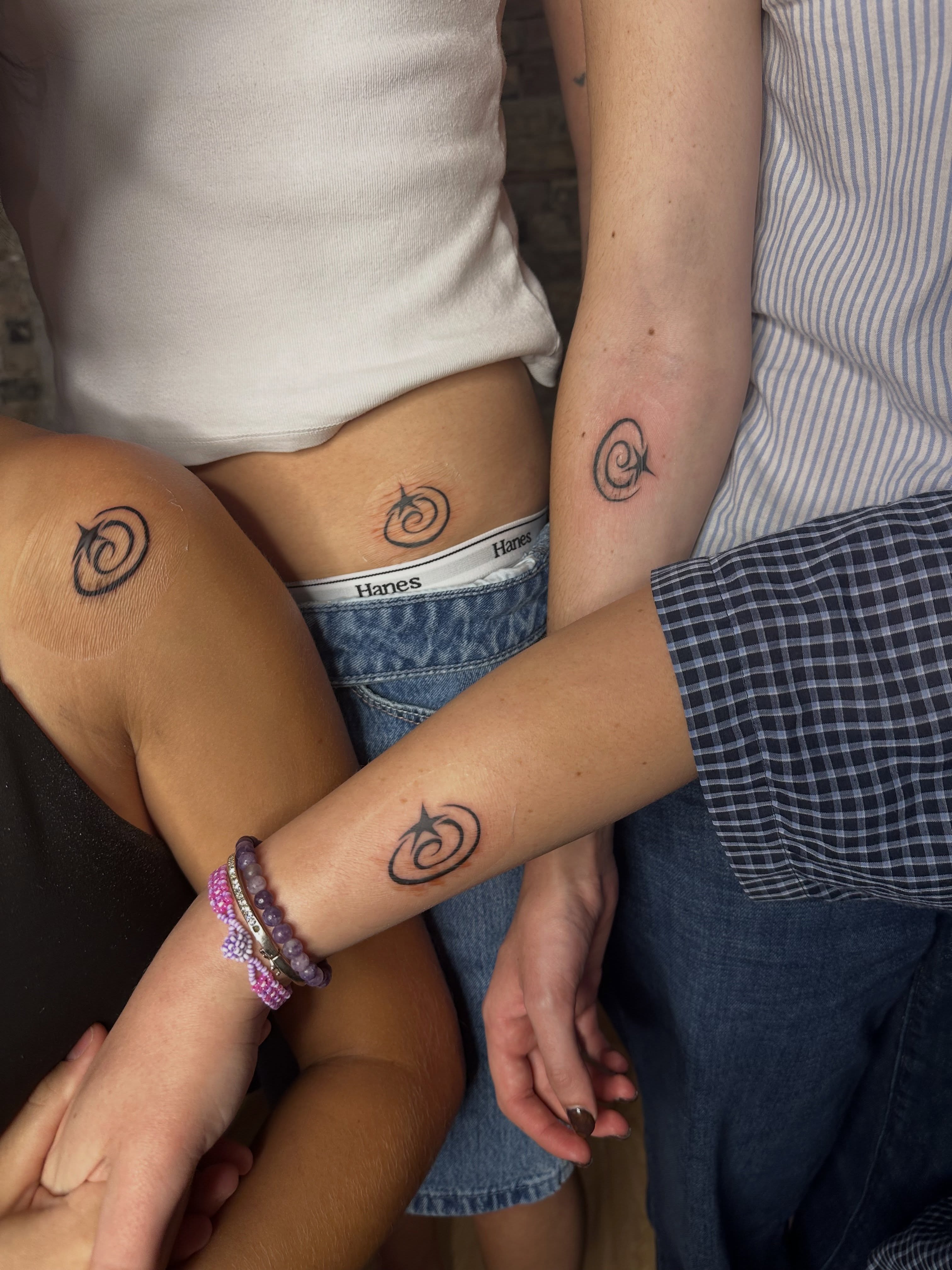 Swirl dotwork tattoo on the forearm by 𝓡𝓸𝓼𝓮 𝓗𝓪𝔂𝓮𝓼