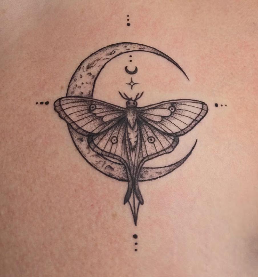 Tattoo by @glasscitytattoo — dotwork, geometric