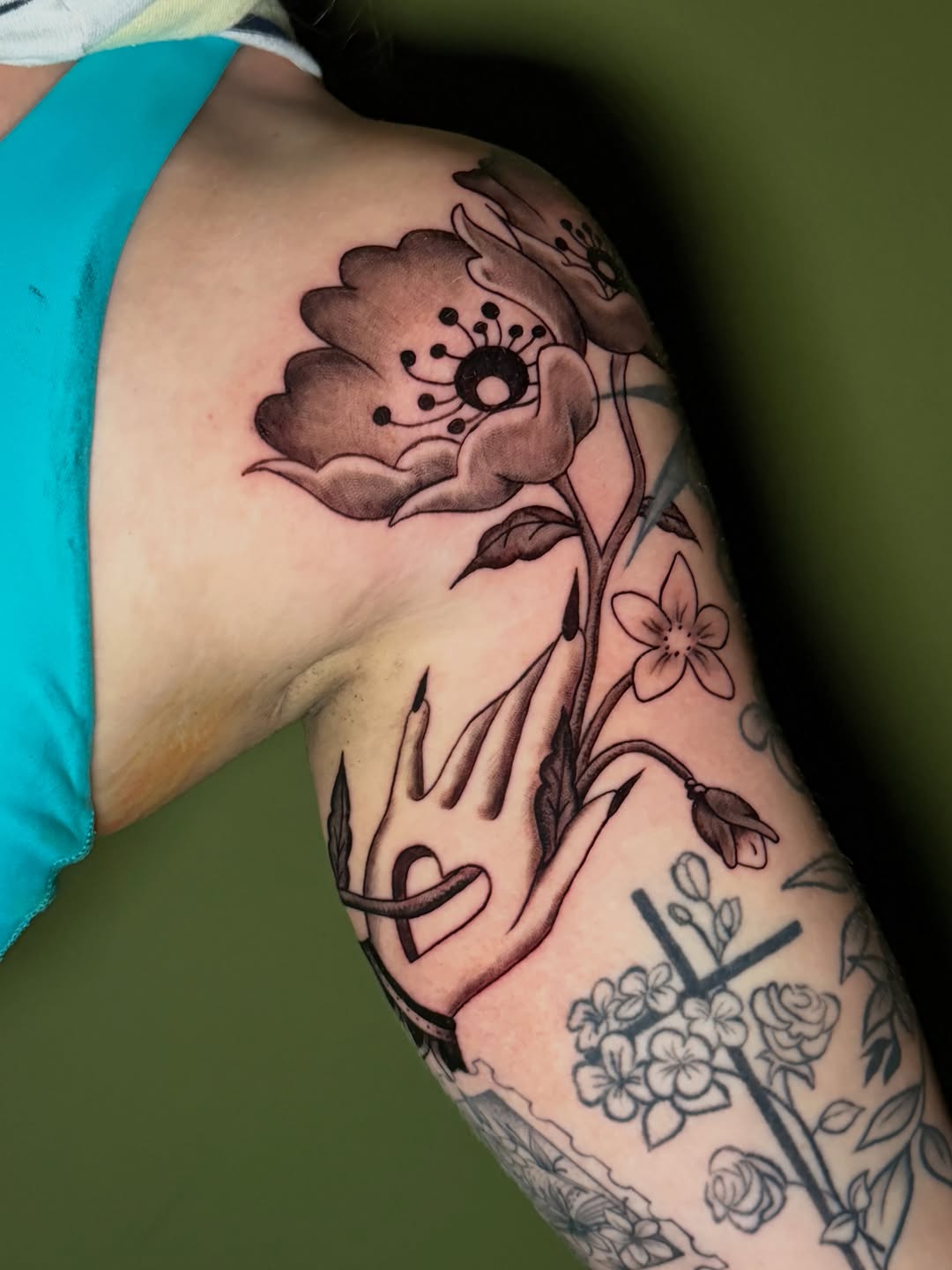 Tattoo by @sumsumtattoos — black_and_grey, fine_line