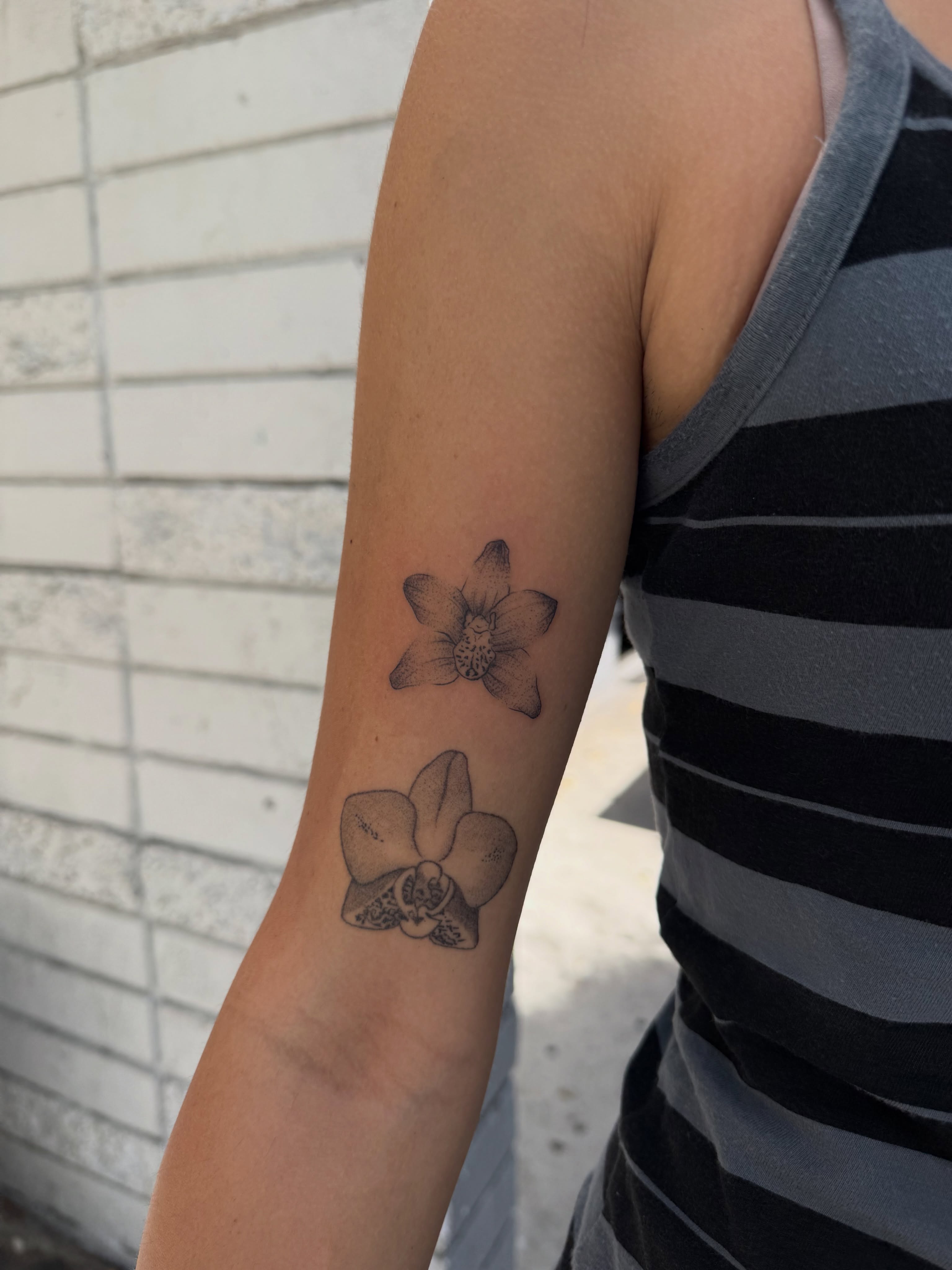 Orchid black and grey tattoo on the forearm by : *✧･ﾟ:* camryn  *:･ﾟ✧: