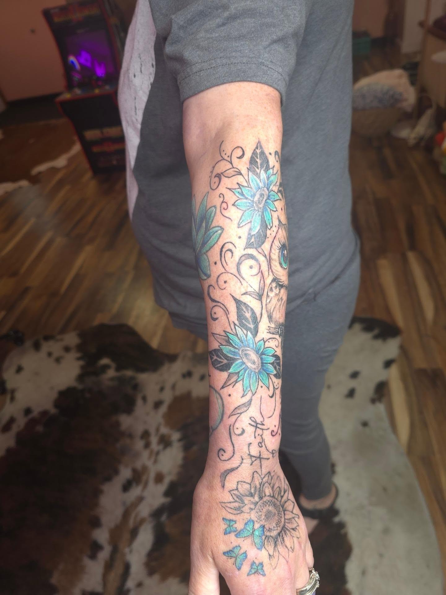Tattoo by @kennedy_novella — new_school, dotwork
