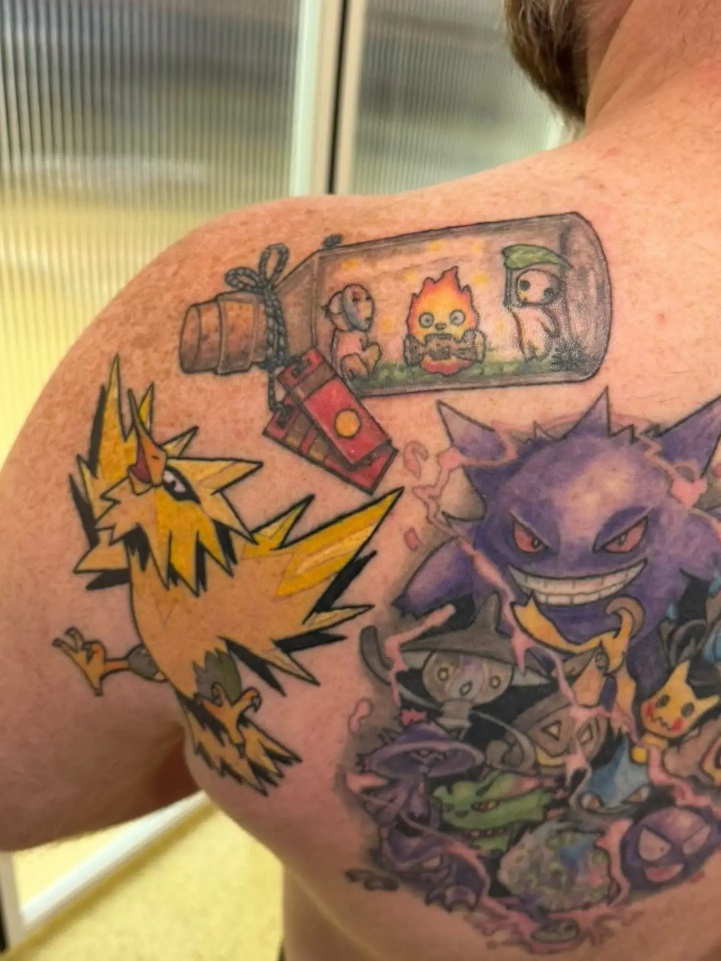 Monster瓶 dotwork tattoo on the shoulder by Bobby H