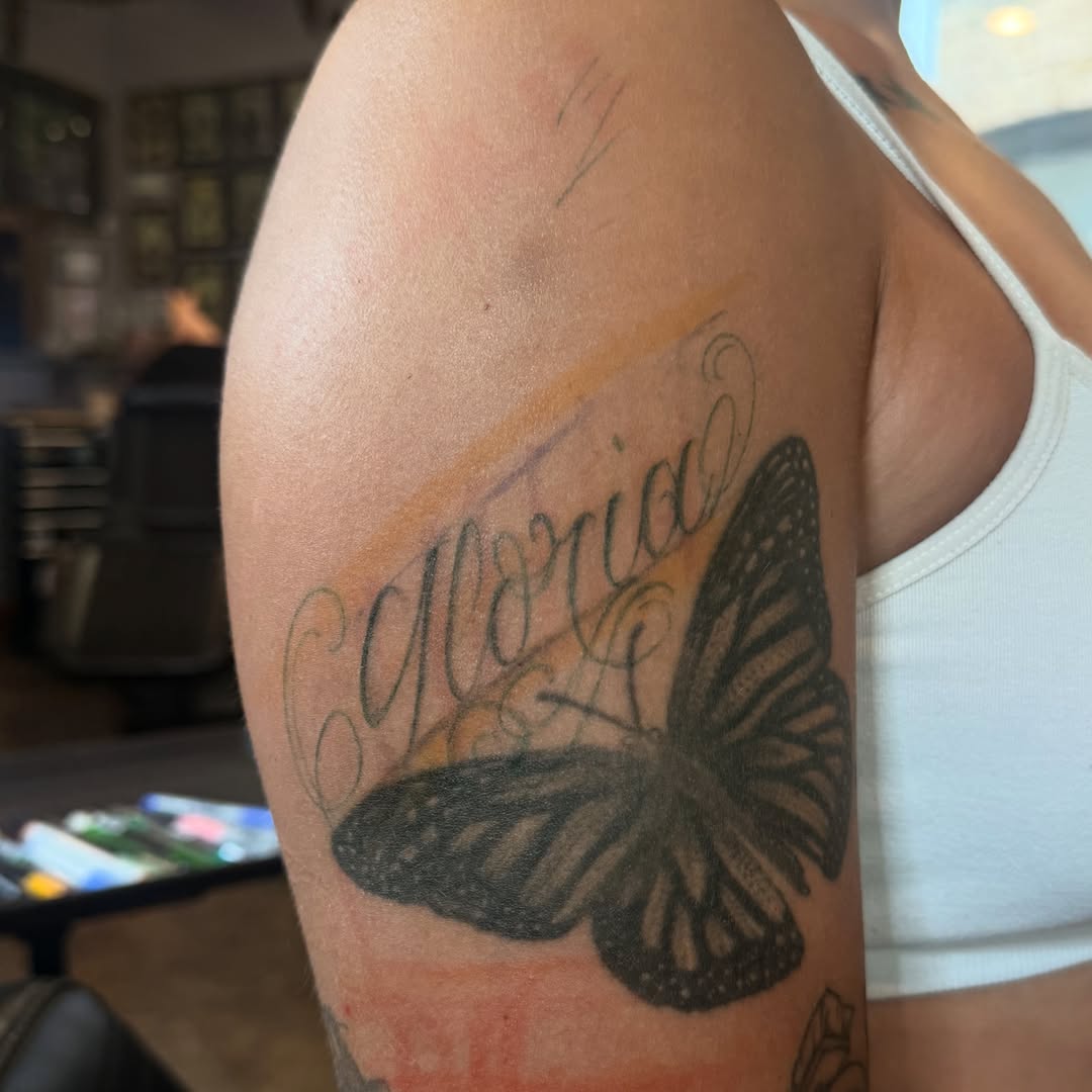 Tattoo by @ivybtatu β black_and_grey