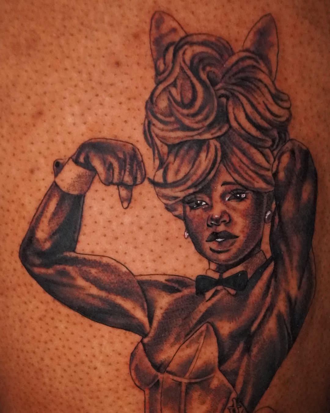 Strong woman flexing dotwork tattoo on the torso by hallow ☣︎ tattoo artist, Philadelphia, Pennsylvania