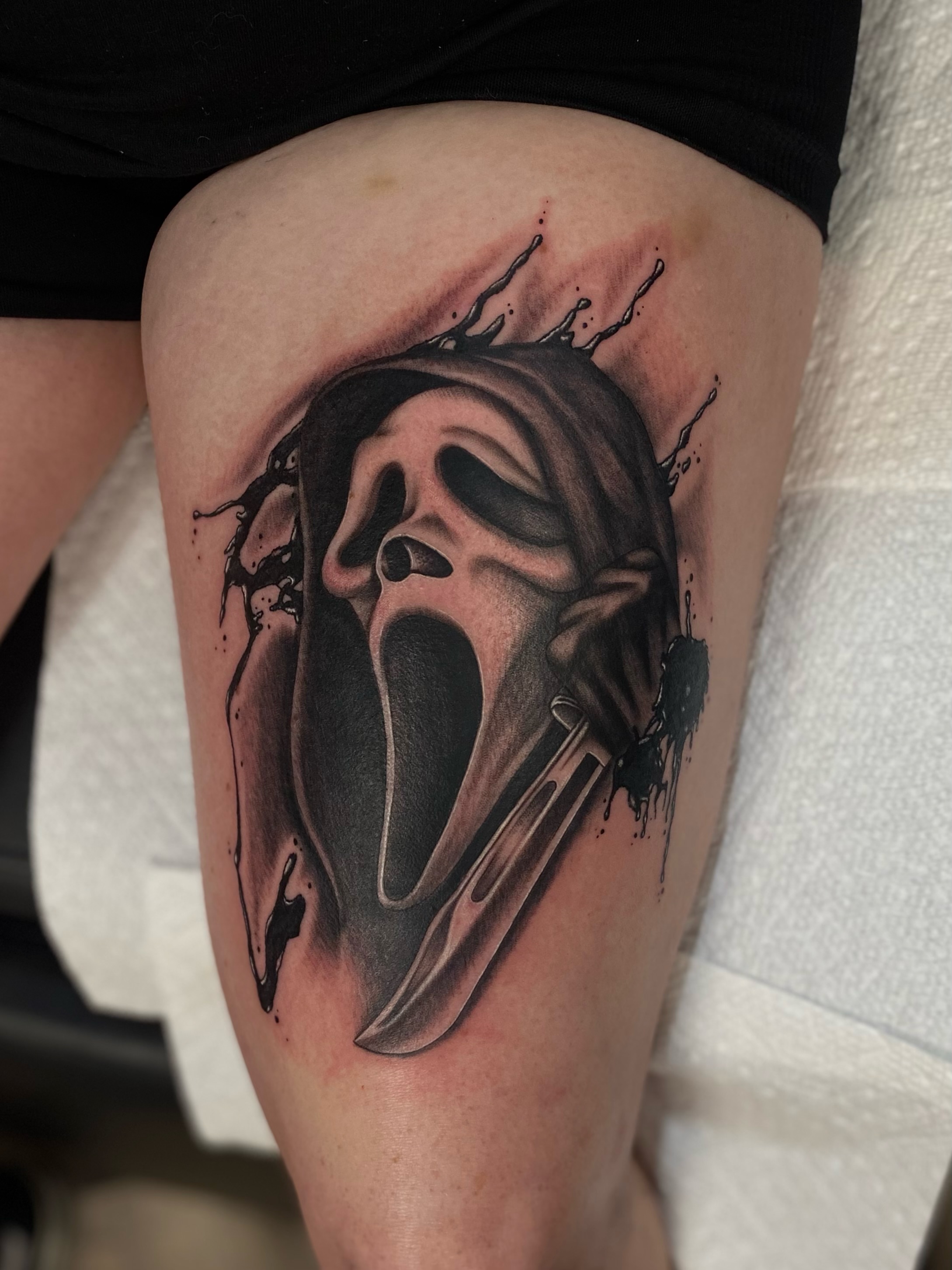 Tattoo by @kenzi.tattoo — black_and_grey
