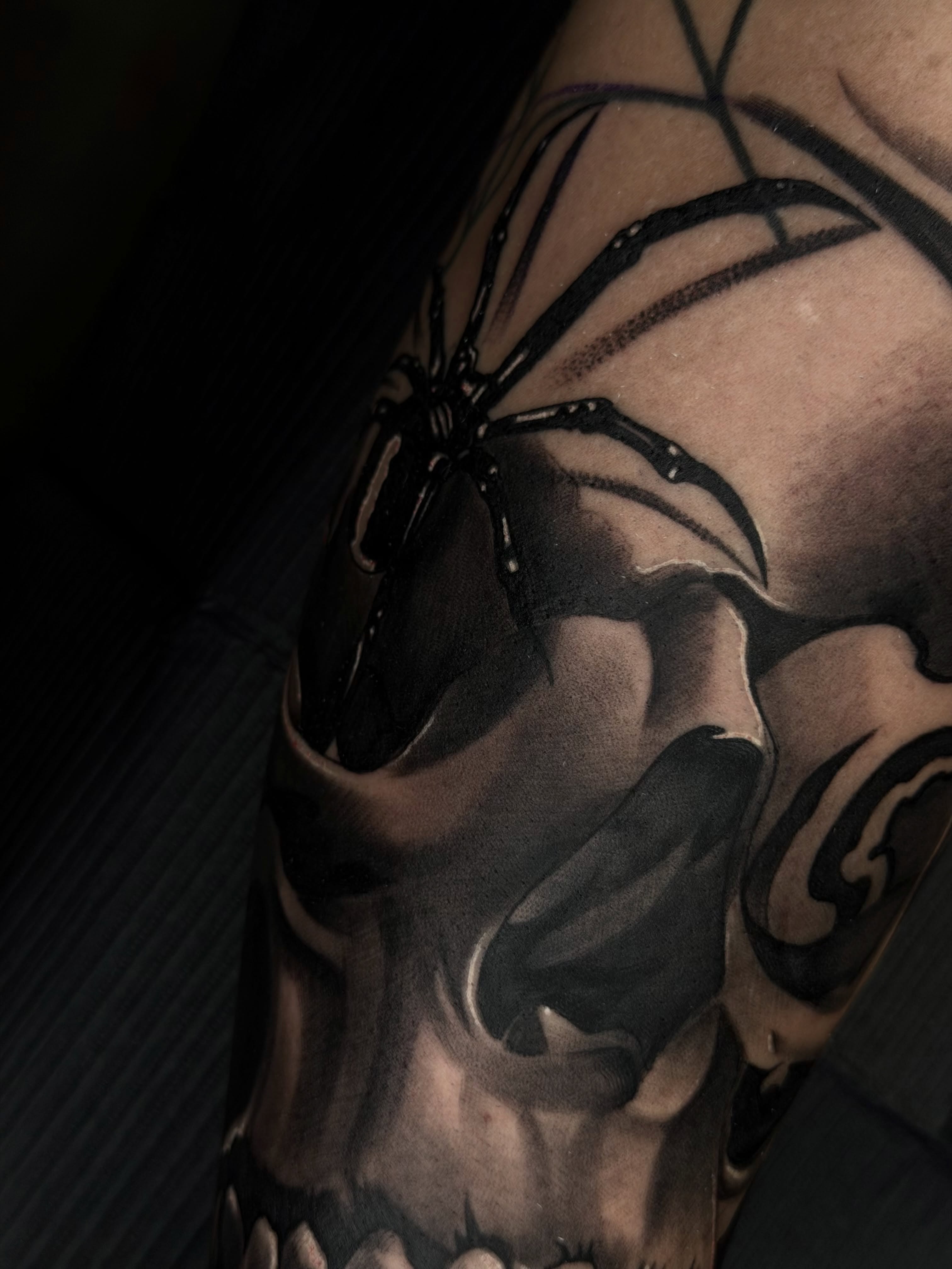 Spider realism tattoo on the shoulder by San Diego Tattoo Artist