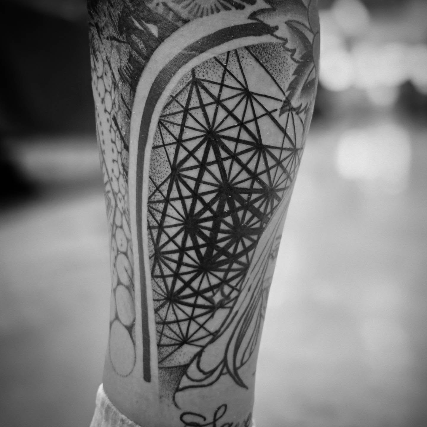 Tattoo by @aaronistattoo — dotwork, geometric