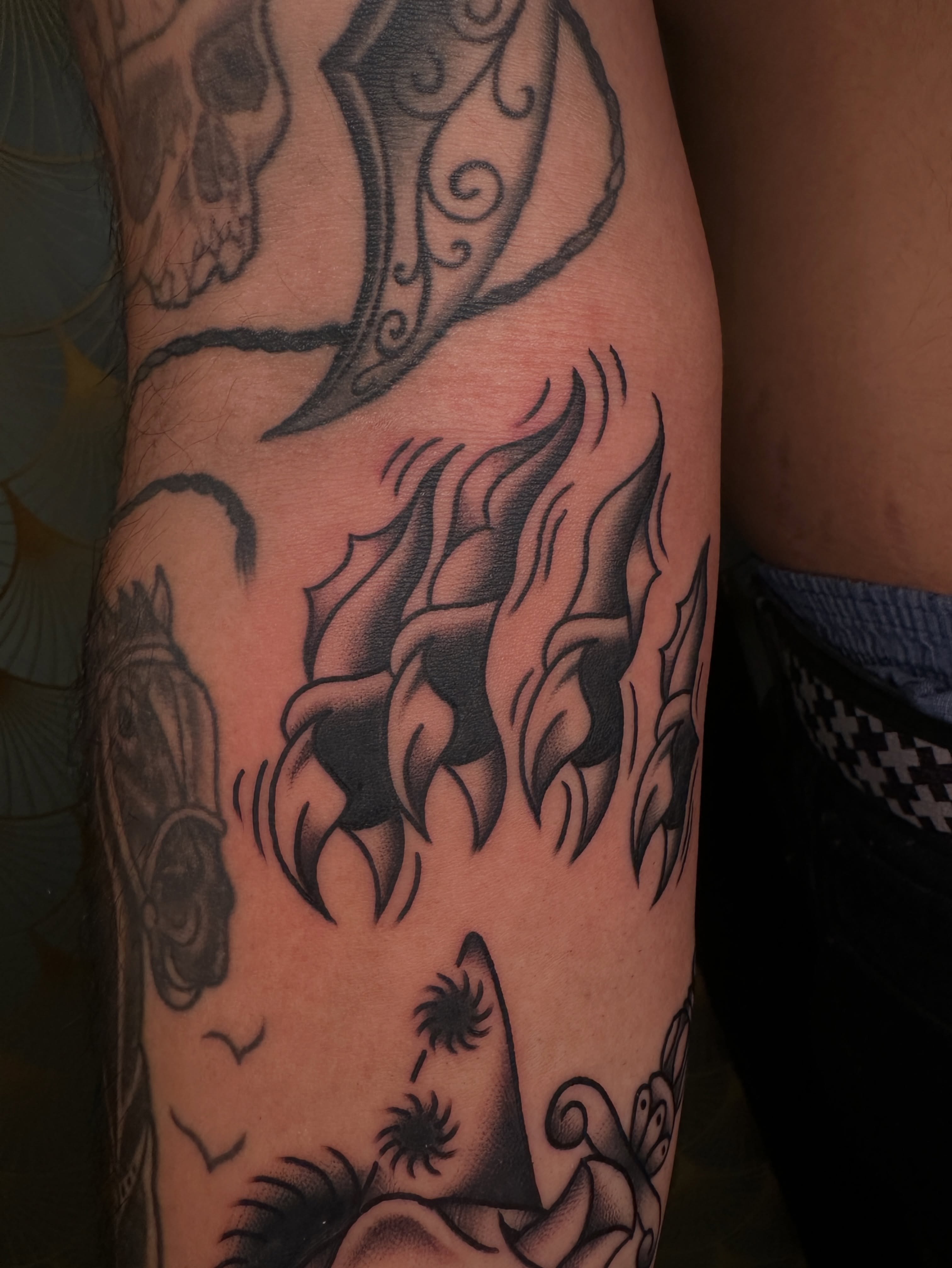 Flames American traditional tattoo on the forearm by ⊹₊⟡⋆ 𝕵𝖔𝖎𝖊 ⊹₊⟡⋆