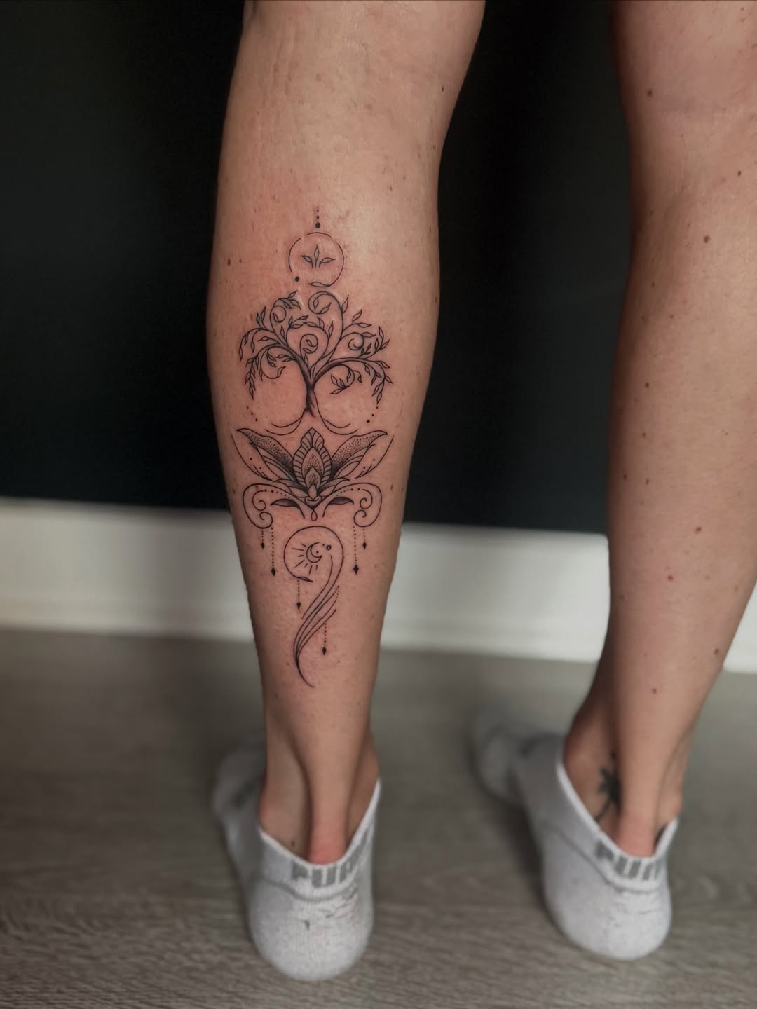 Tattoo by @vkilamb_studiotattoo — fine_line, ornamental